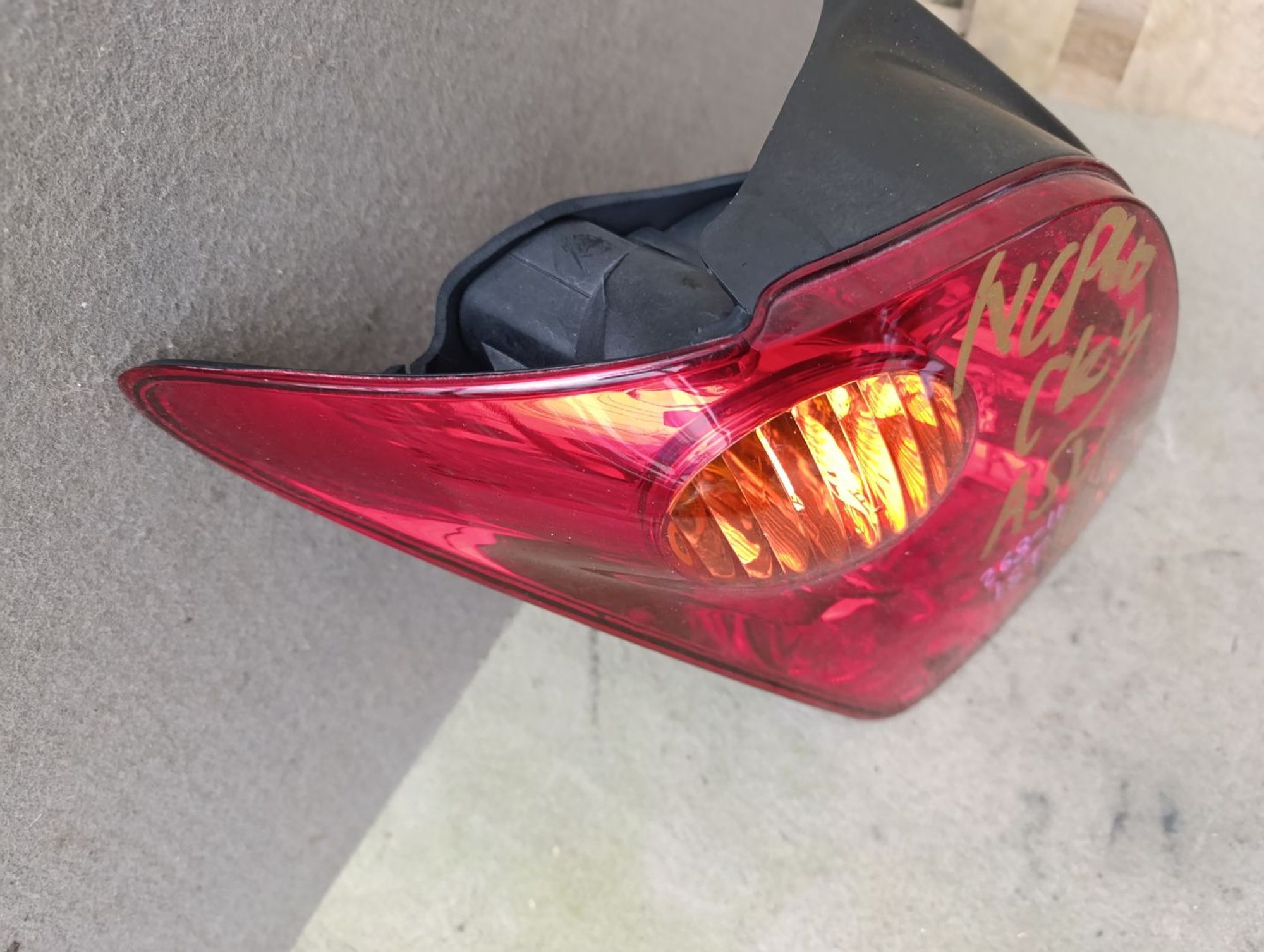 Фонарь, стоп задний левый Toyota Ist, ncp60, 7500 рублей, Ленина