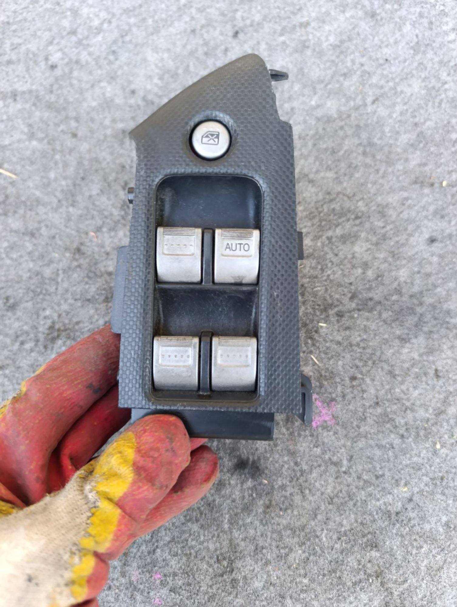 https://ycs.partsauto.market/partsauto-images/thmbs/userImages/d9b05010c61782443e0b3e264cf05921/part/d62cfaf2-b0b0-4884-aac8-e8410225b52f_1783433014025.jpg