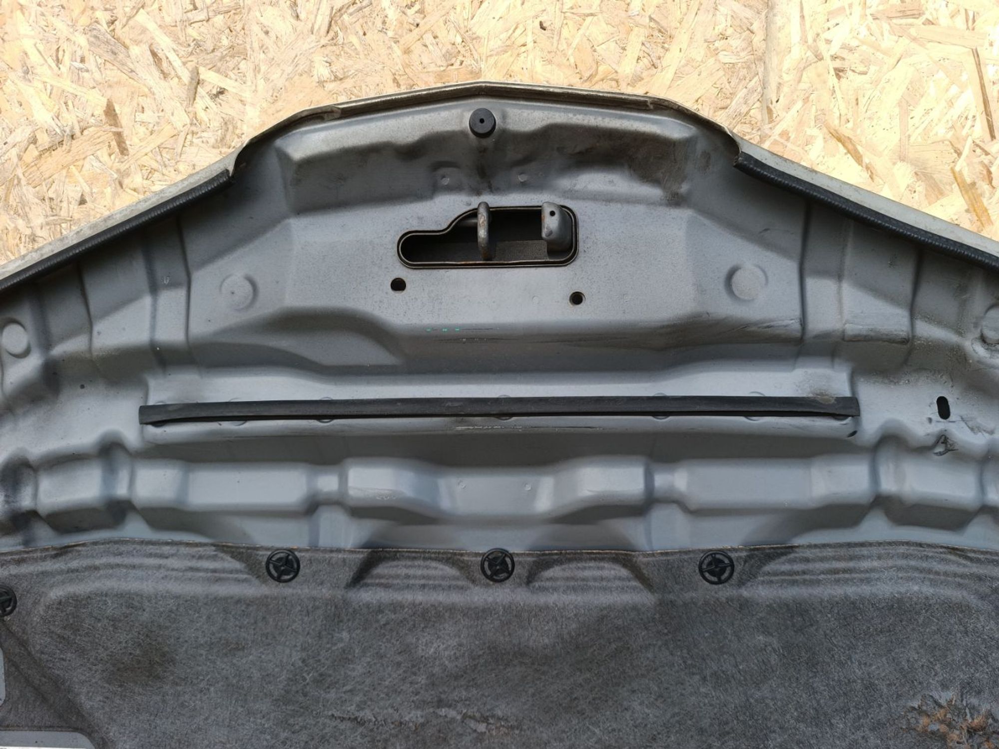 https://ycs.partsauto.market/partsauto-images/thmbs/userImages/d9b05010c61782443e0b3e264cf05921/part/d9b20fba-ac7b-4e8c-985a-18b32360b524_1781877520219.jpg