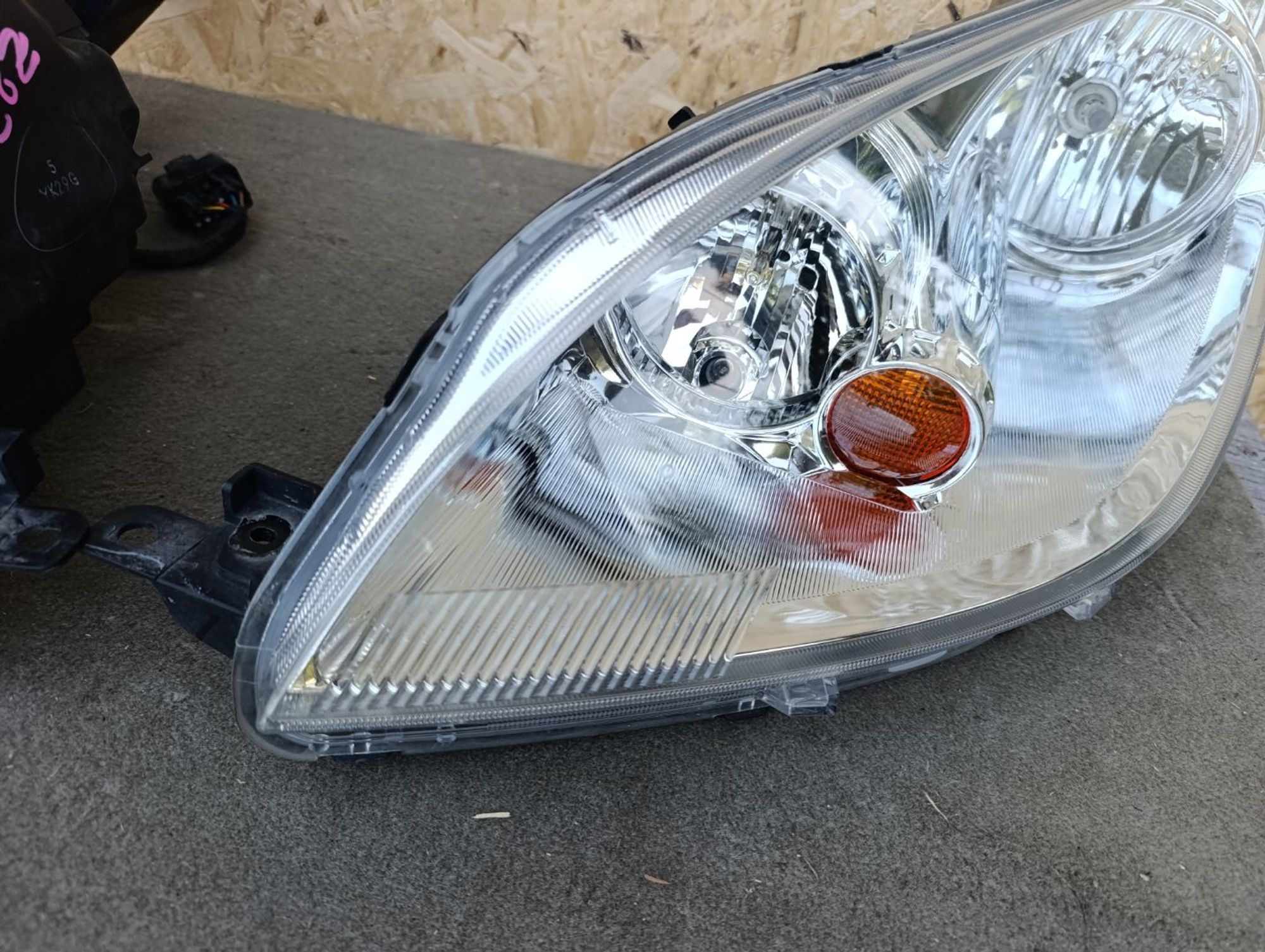 https://ycs.partsauto.market/partsauto-images/thmbs/userImages/d9b05010c61782443e0b3e264cf05921/part/db052a6d-8996-42cb-9749-d9713bf43fec_1784991445874.jpg