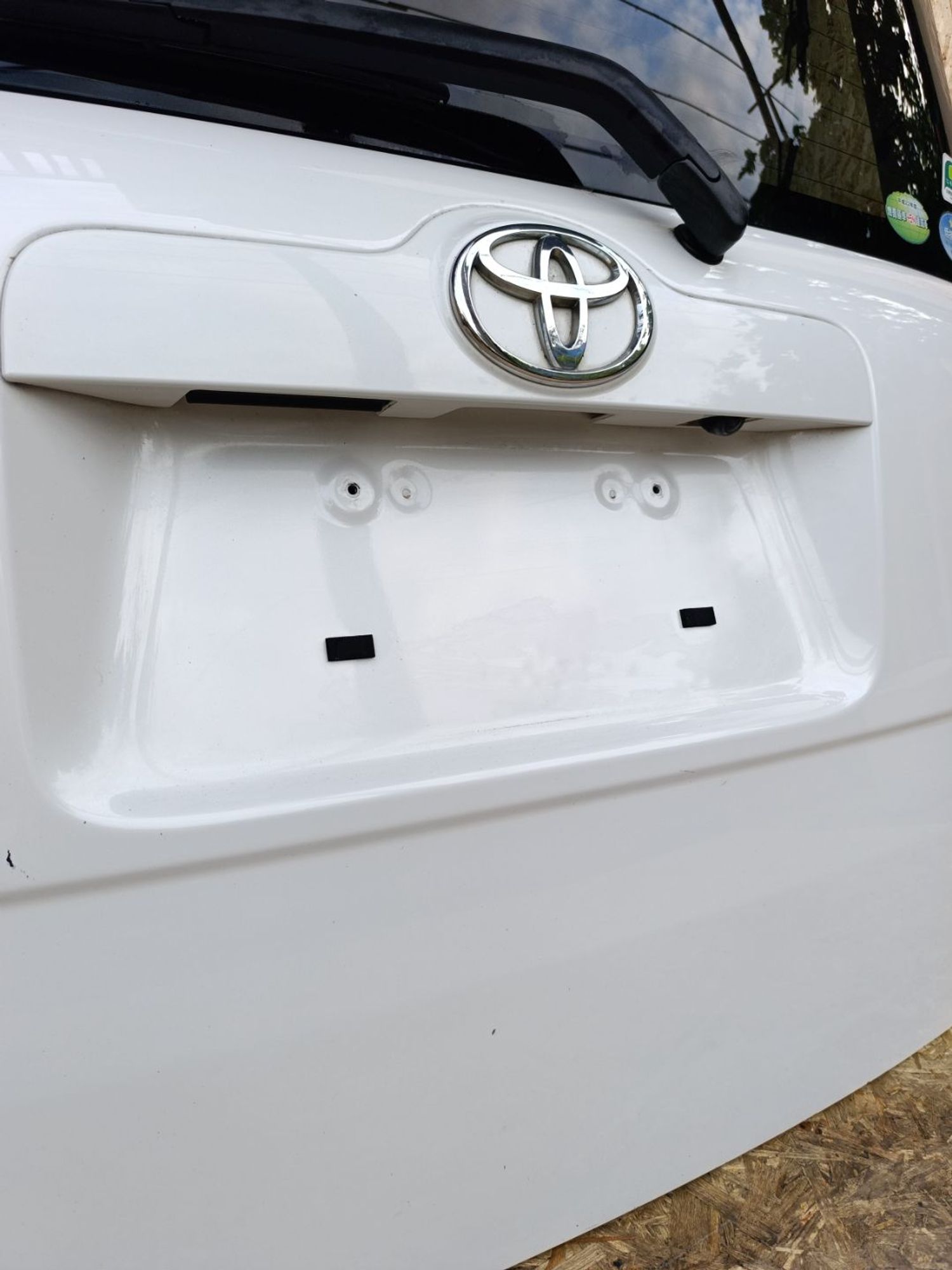 Крышка багажника Toyota Sienta ncp81, 15000 рублей, Ленина