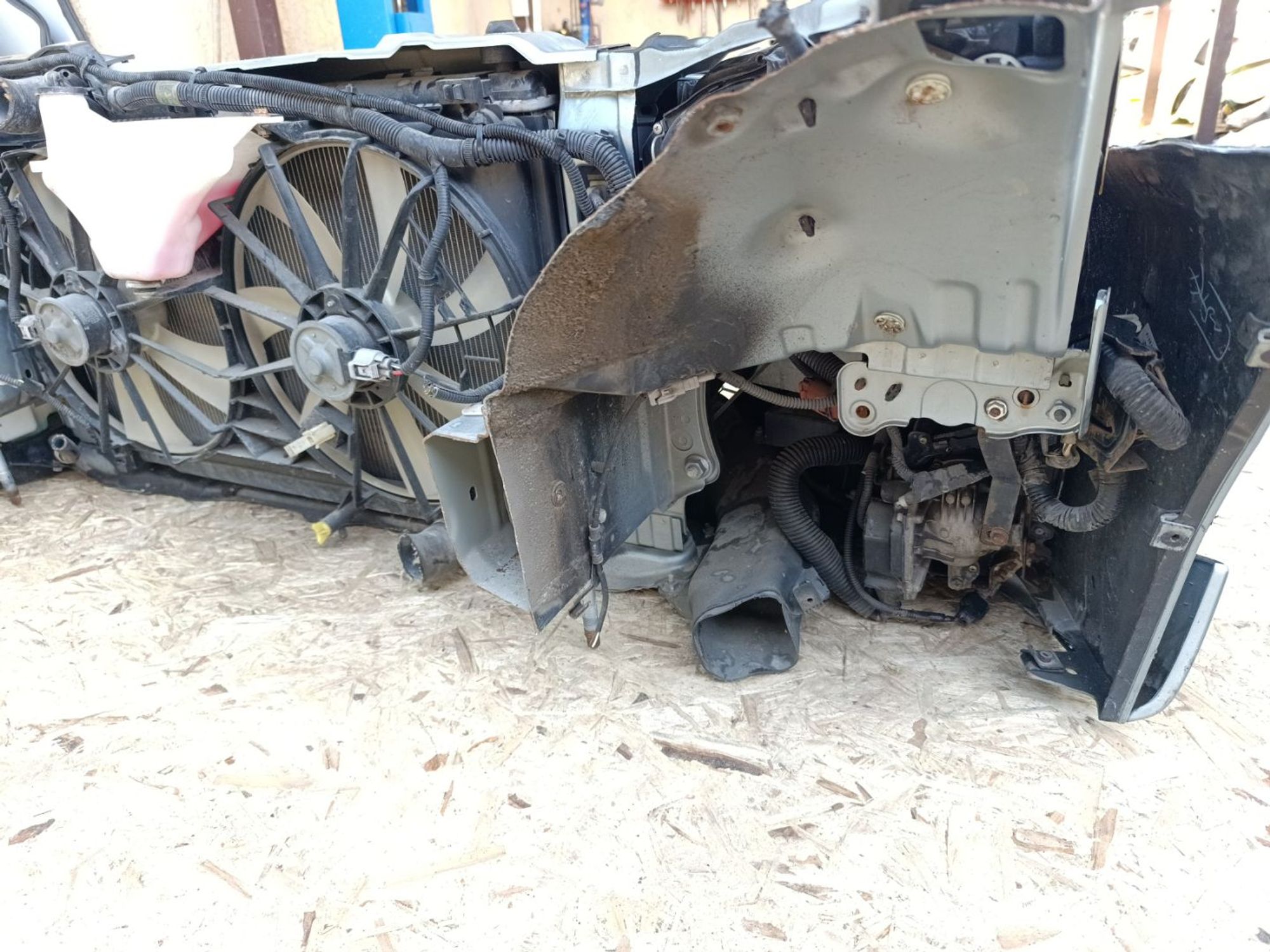 https://ycs.partsauto.market/partsauto-images/thmbs/userImages/d9b05010c61782443e0b3e264cf05921/part/dbb84a4a-8d15-440f-8db3-34572706467c_1781250166032.jpg