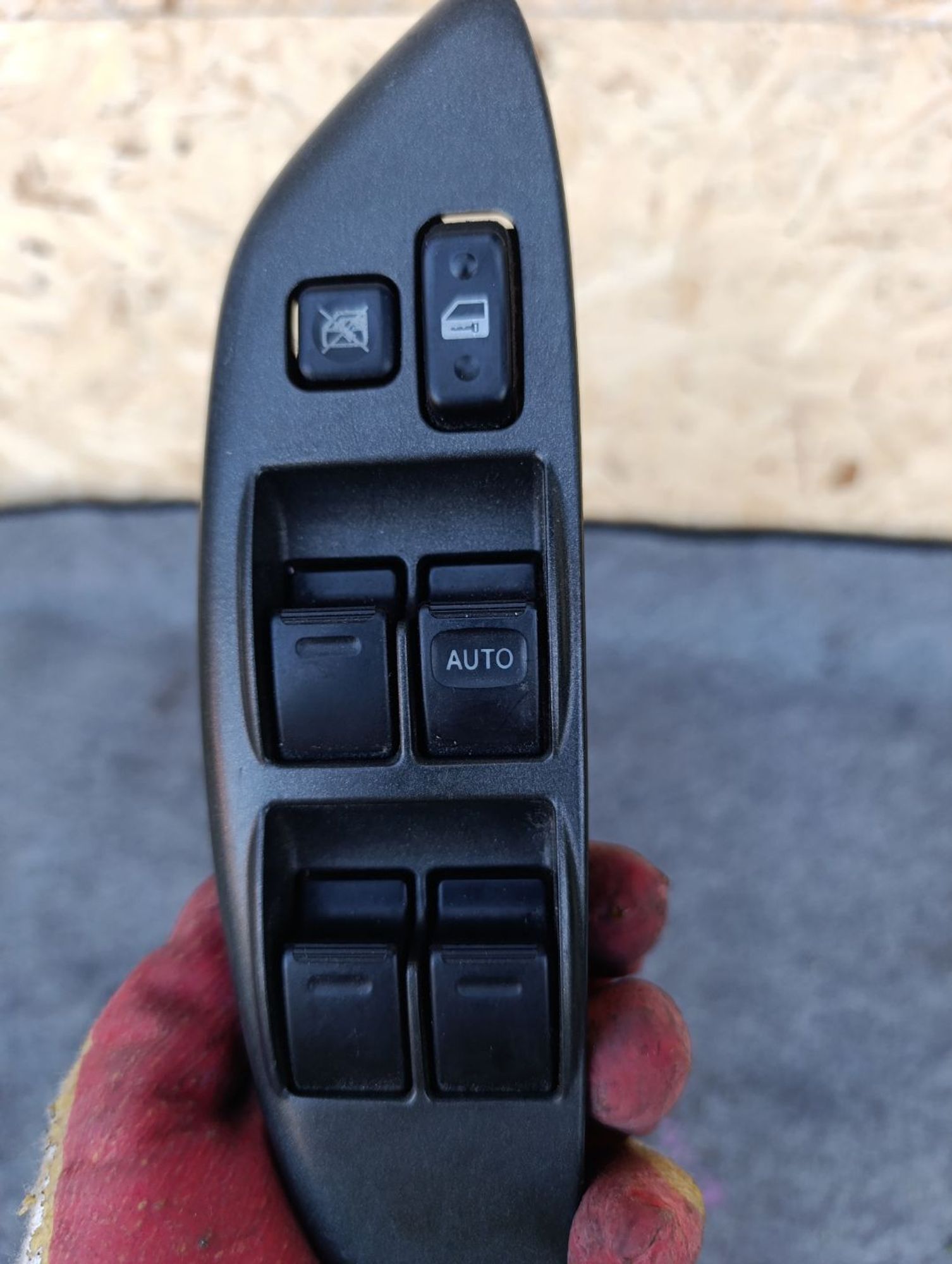 https://ycs.partsauto.market/partsauto-images/thmbs/userImages/d9b05010c61782443e0b3e264cf05921/part/dc021837-103b-4ff1-b4e8-495c75db9d77_1783432451901.jpg