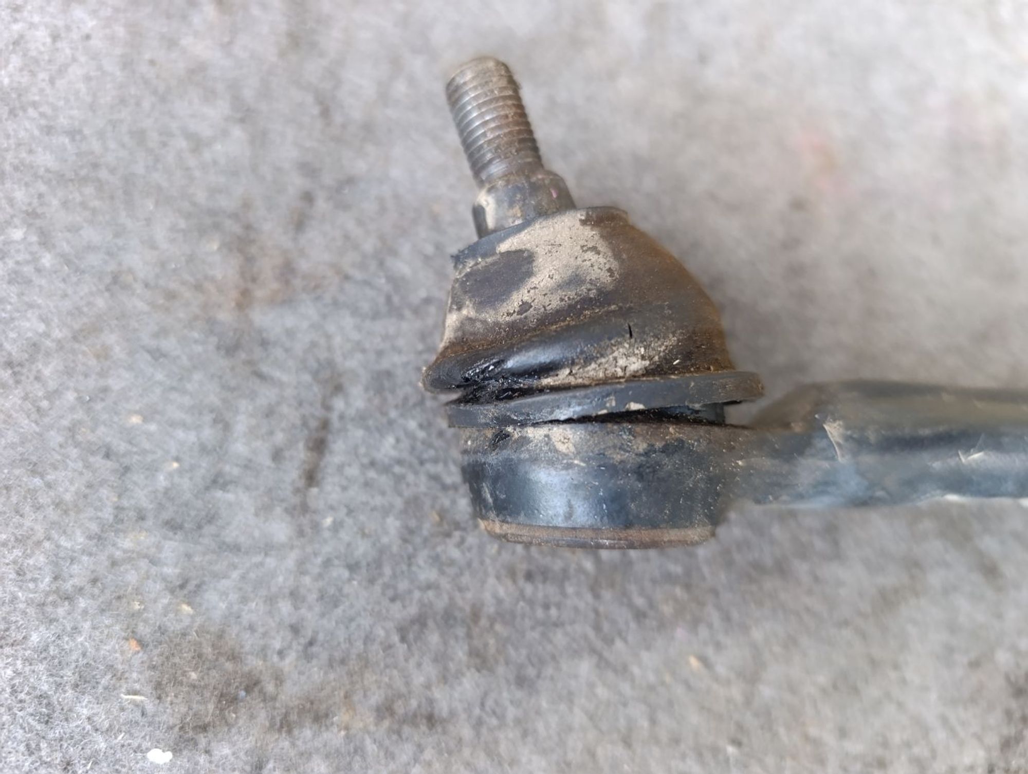 https://ycs.partsauto.market/partsauto-images/thmbs/userImages/d9b05010c61782443e0b3e264cf05921/part/dc4df708-84d4-41e6-a585-656c7d7f99b6_1784130735967.jpg