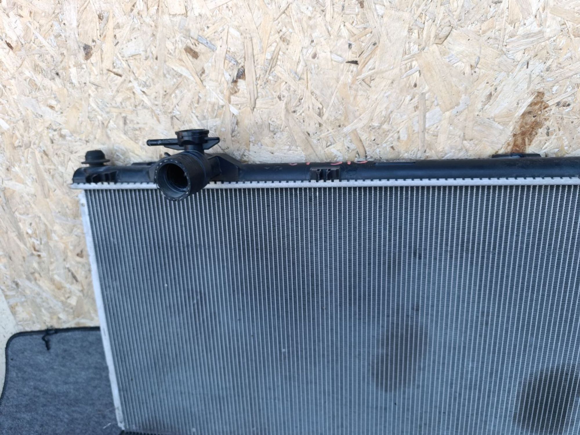 https://ycs.partsauto.market/partsauto-images/thmbs/userImages/d9b05010c61782443e0b3e264cf05921/part/dd631cf9-025c-4c43-b279-20057ba835c1_1781620952354.jpg