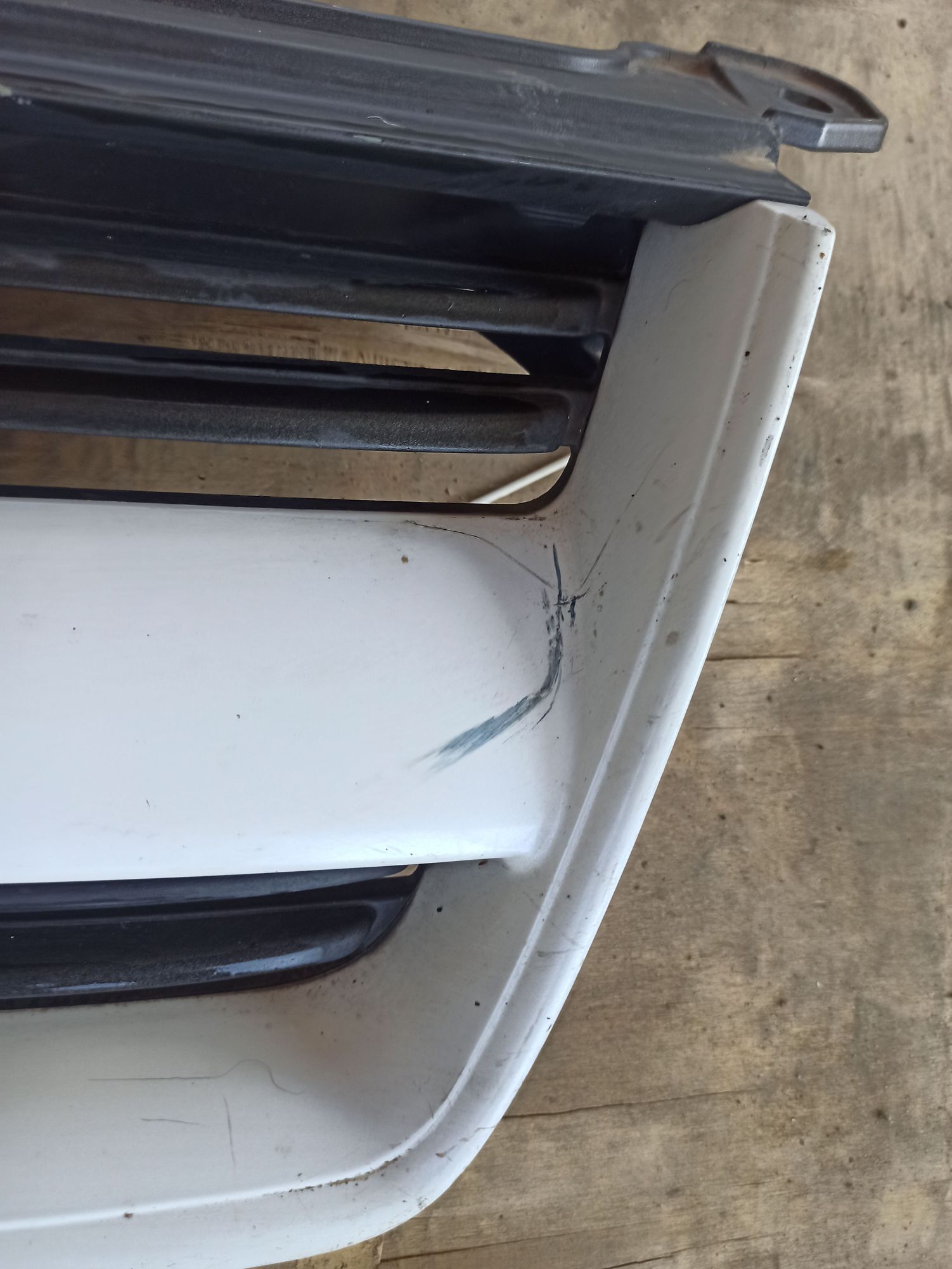 Решетка радиатора Mitsubishi Dion, 600 рублей, Ленина