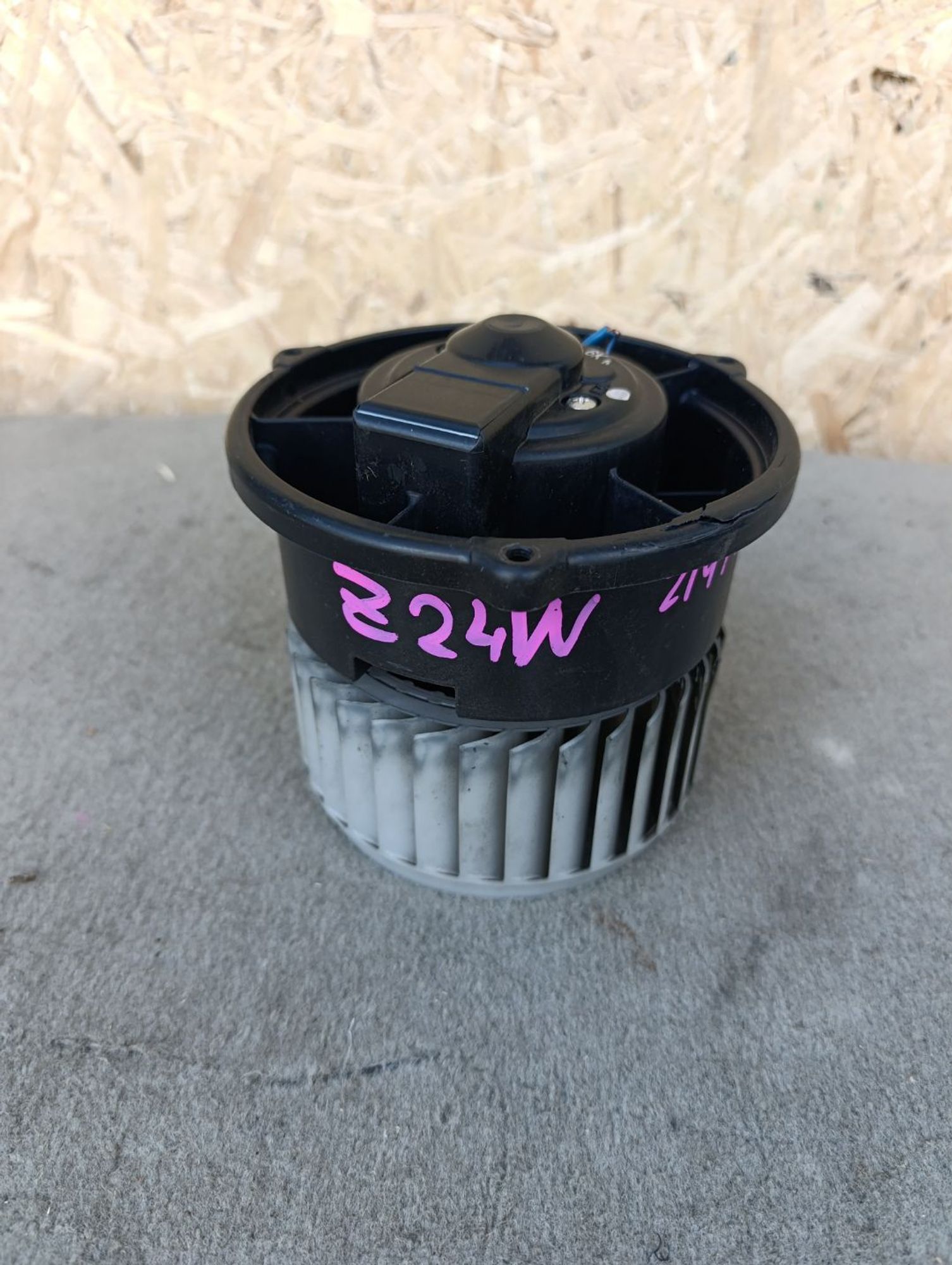 https://ycs.partsauto.market/partsauto-images/thmbs/userImages/d9b05010c61782443e0b3e264cf05921/part/dff7e71a-2219-4abc-bdee-ee4b477a4d1f_1785418419321.jpg