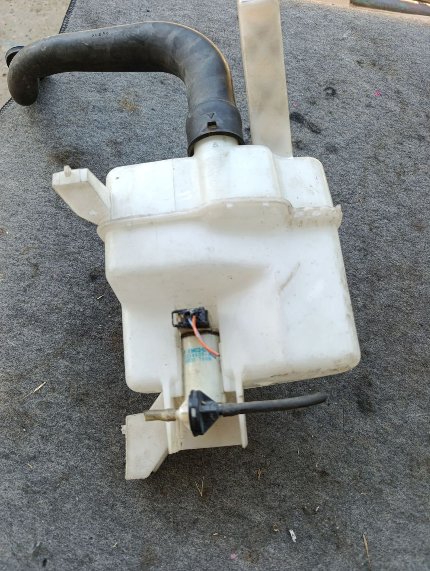 https://ycs.partsauto.market/partsauto-images/thmbs/userImages/d9b05010c61782443e0b3e264cf05921/part/e054bbd8-949d-4f4d-b3bd-5610cbba1fa1_1783067950601.jpg