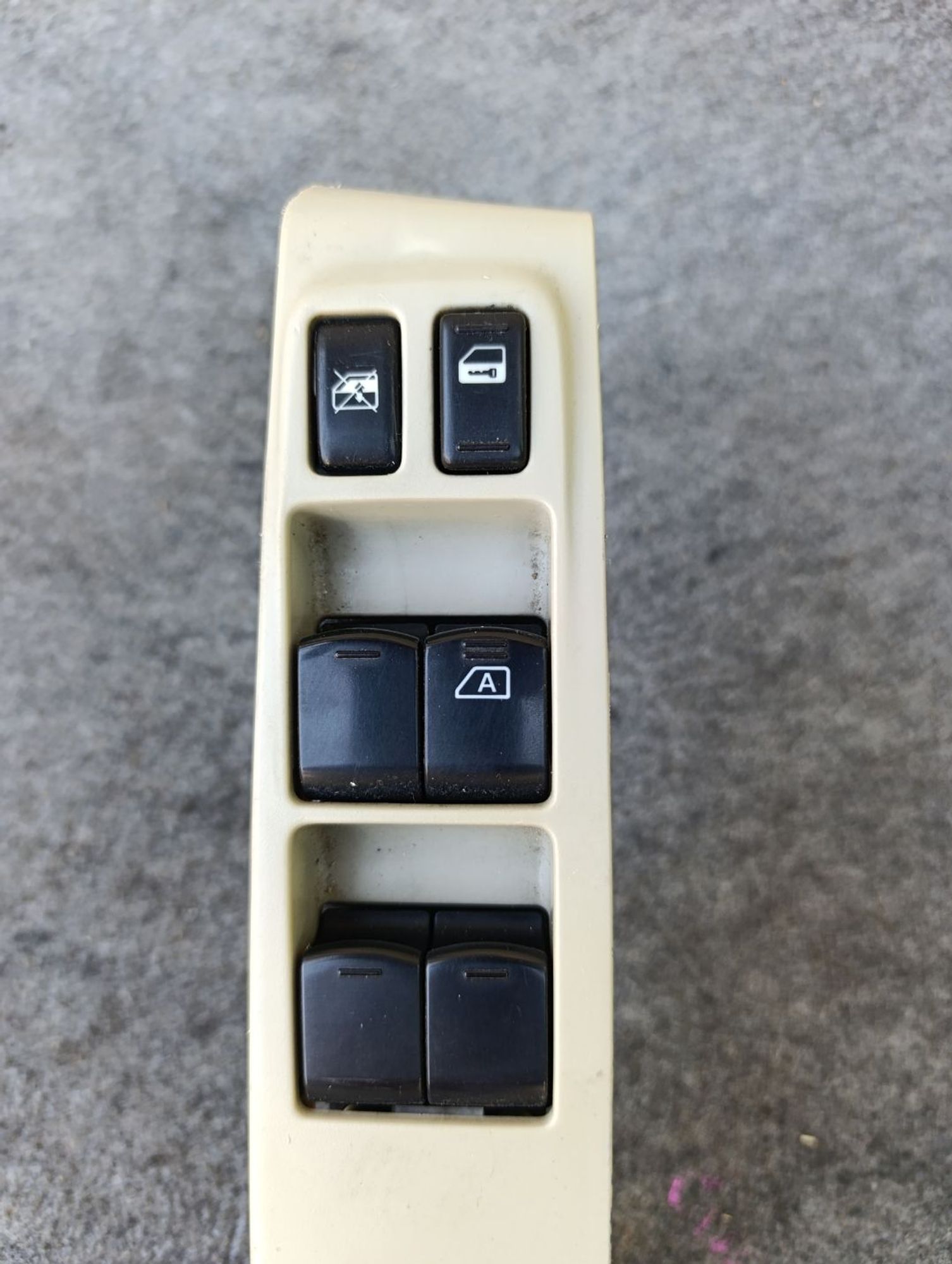 https://ycs.partsauto.market/partsauto-images/thmbs/userImages/d9b05010c61782443e0b3e264cf05921/part/e4896195-a07d-47e3-b1f9-b0e9d73f5124_1783337628991.jpg