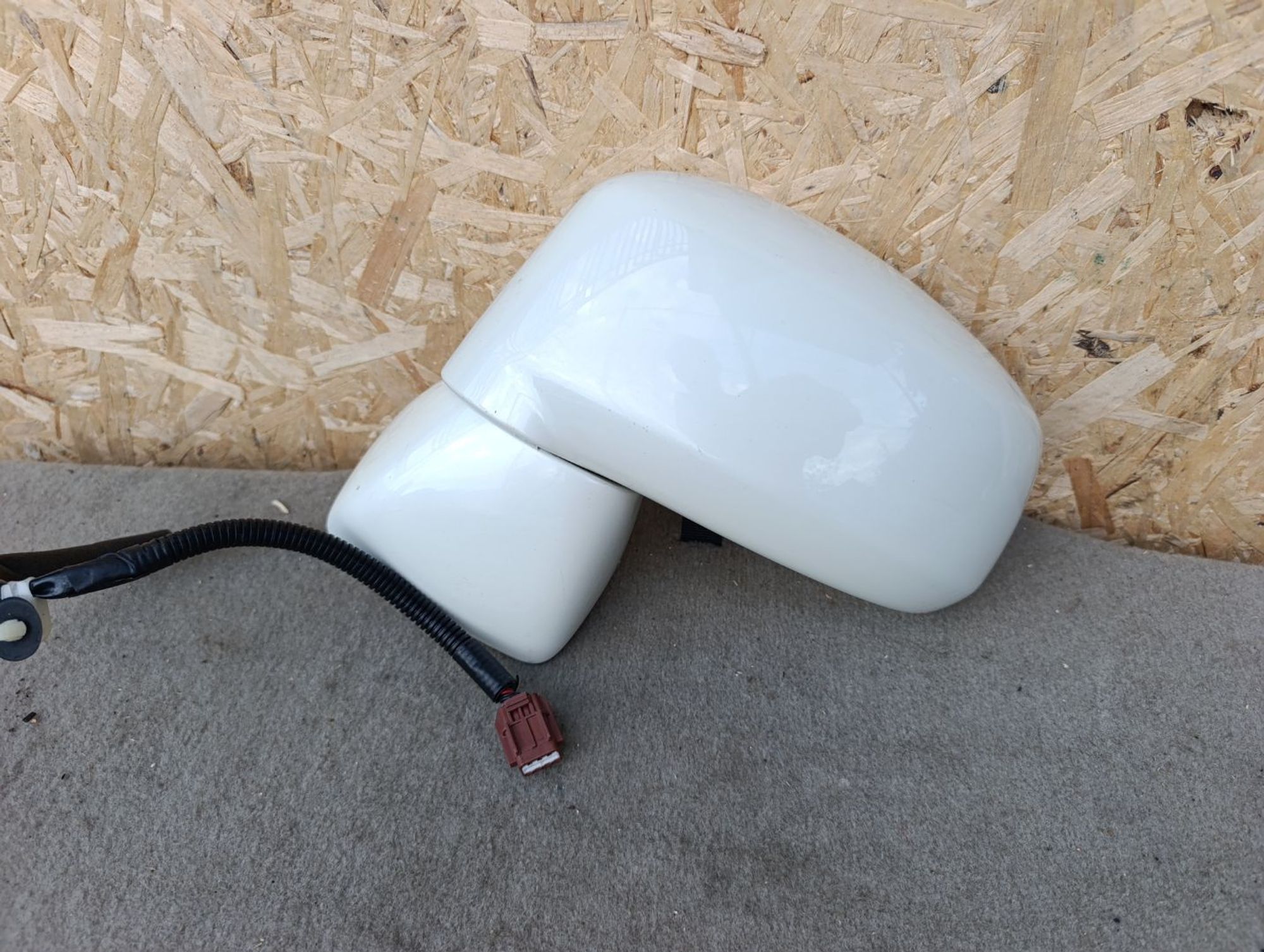https://ycs.partsauto.market/partsauto-images/thmbs/userImages/d9b05010c61782443e0b3e264cf05921/part/e51e1fd9-0240-464f-afab-3bfc342ad123_1785772153687.jpg