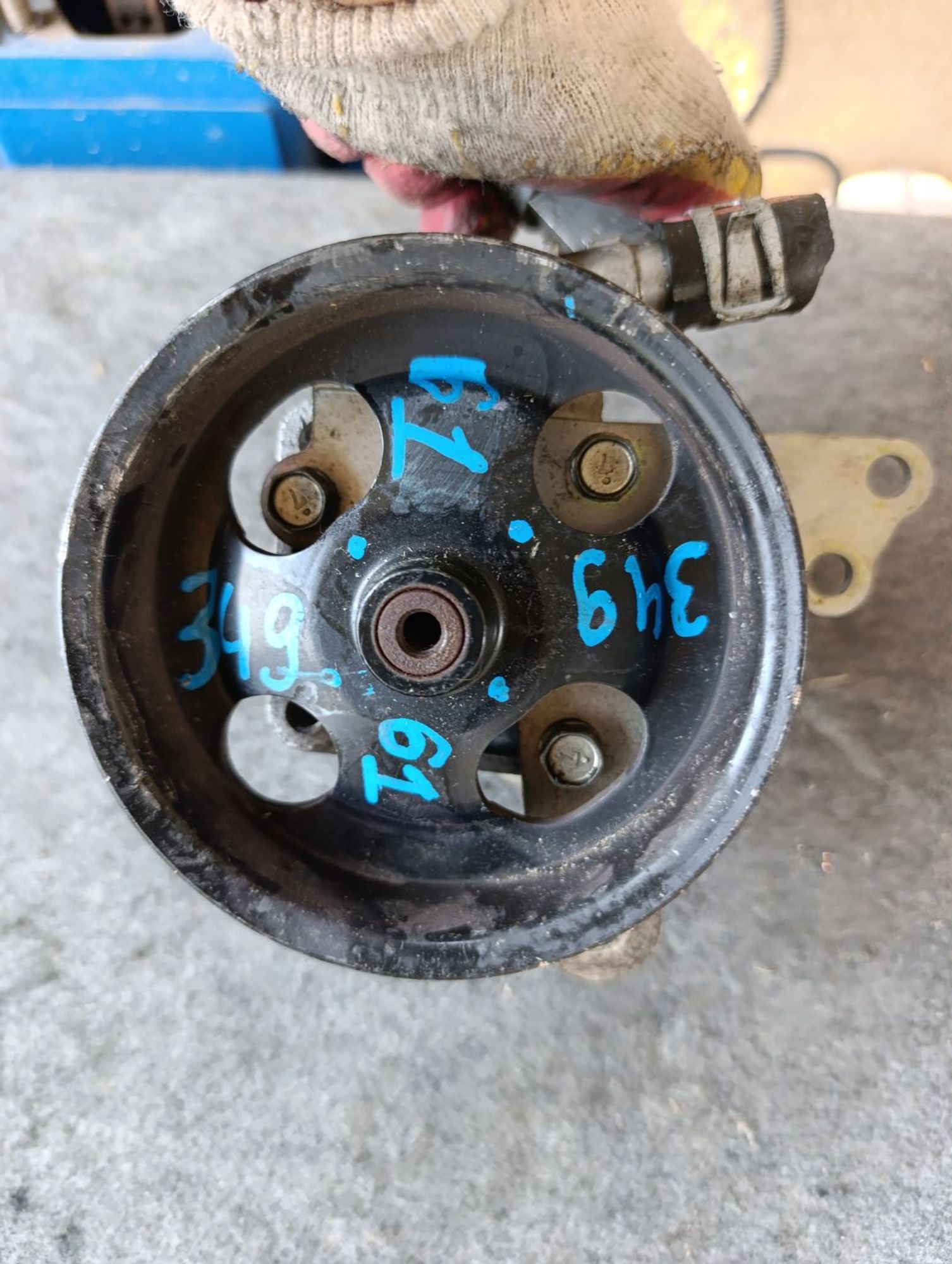 https://ycs.partsauto.market/partsauto-images/thmbs/userImages/d9b05010c61782443e0b3e264cf05921/part/e6b6d4f9-5939-4b57-afa8-283d5c08deff_1783512309440.jpg