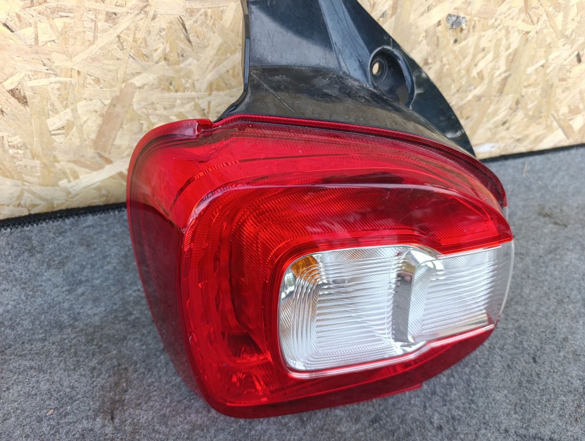 https://ycs.partsauto.market/partsauto-images/thmbs/userImages/d9b05010c61782443e0b3e264cf05921/part/e8066b6d-1702-4aa9-99b3-bdc1fcf971c8_1783440191953.jpg