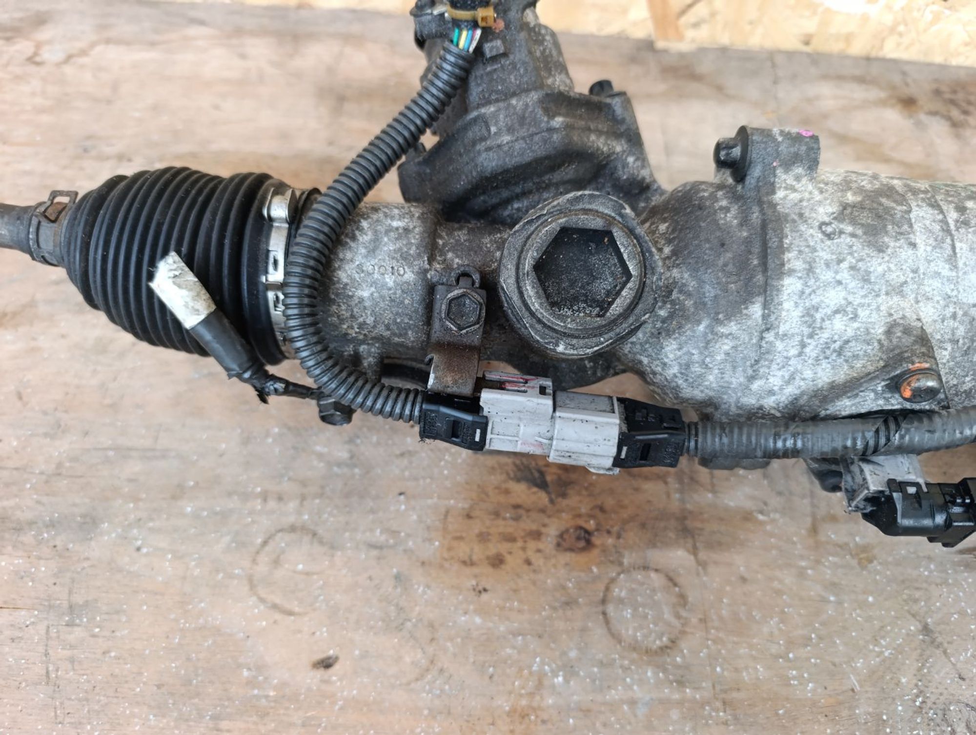 https://ycs.partsauto.market/partsauto-images/thmbs/userImages/d9b05010c61782443e0b3e264cf05921/part/e82a715f-883e-48b0-9d6d-91cf69a919c2_1784217607355.jpg
