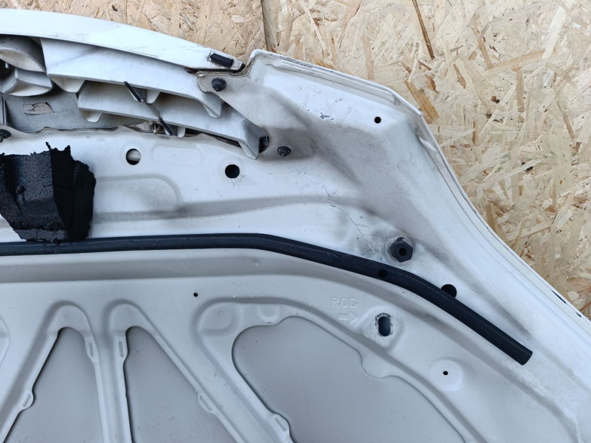 https://ycs.partsauto.market/partsauto-images/thmbs/userImages/d9b05010c61782443e0b3e264cf05921/part/e893b7a1-3247-4819-94d6-5e4e5e8ad38e_1781712545966.jpg