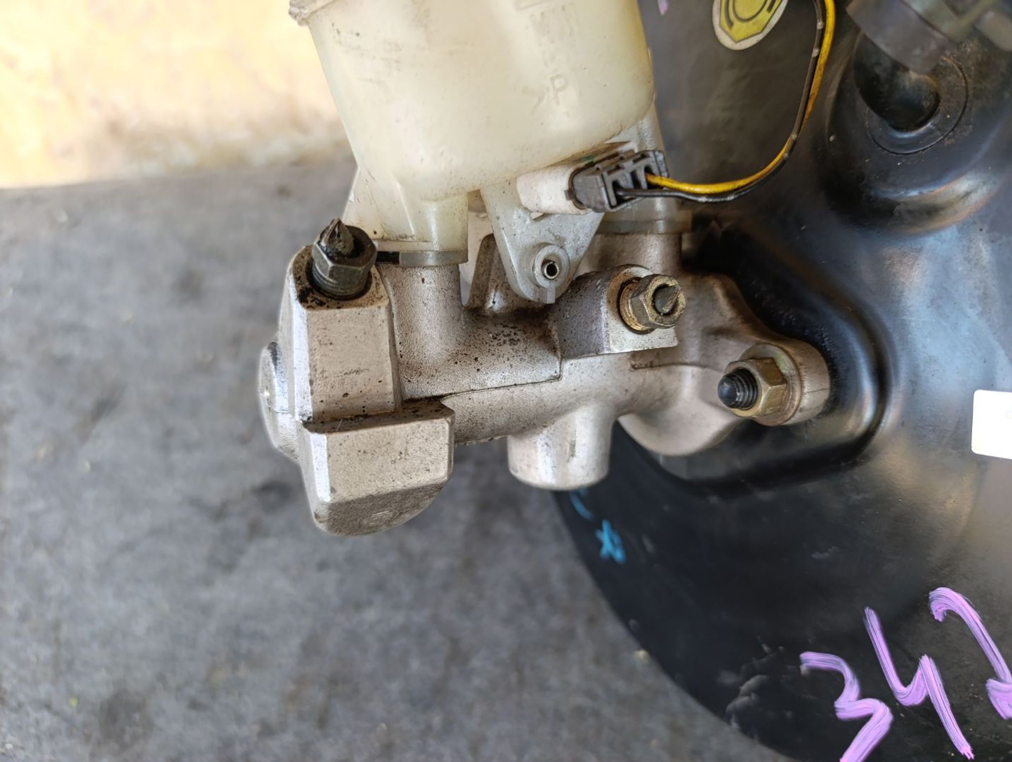 https://ycs.partsauto.market/partsauto-images/thmbs/userImages/d9b05010c61782443e0b3e264cf05921/part/e9ea3472-4049-4ed7-abf3-ce430676f36c_1783751886777.jpg
