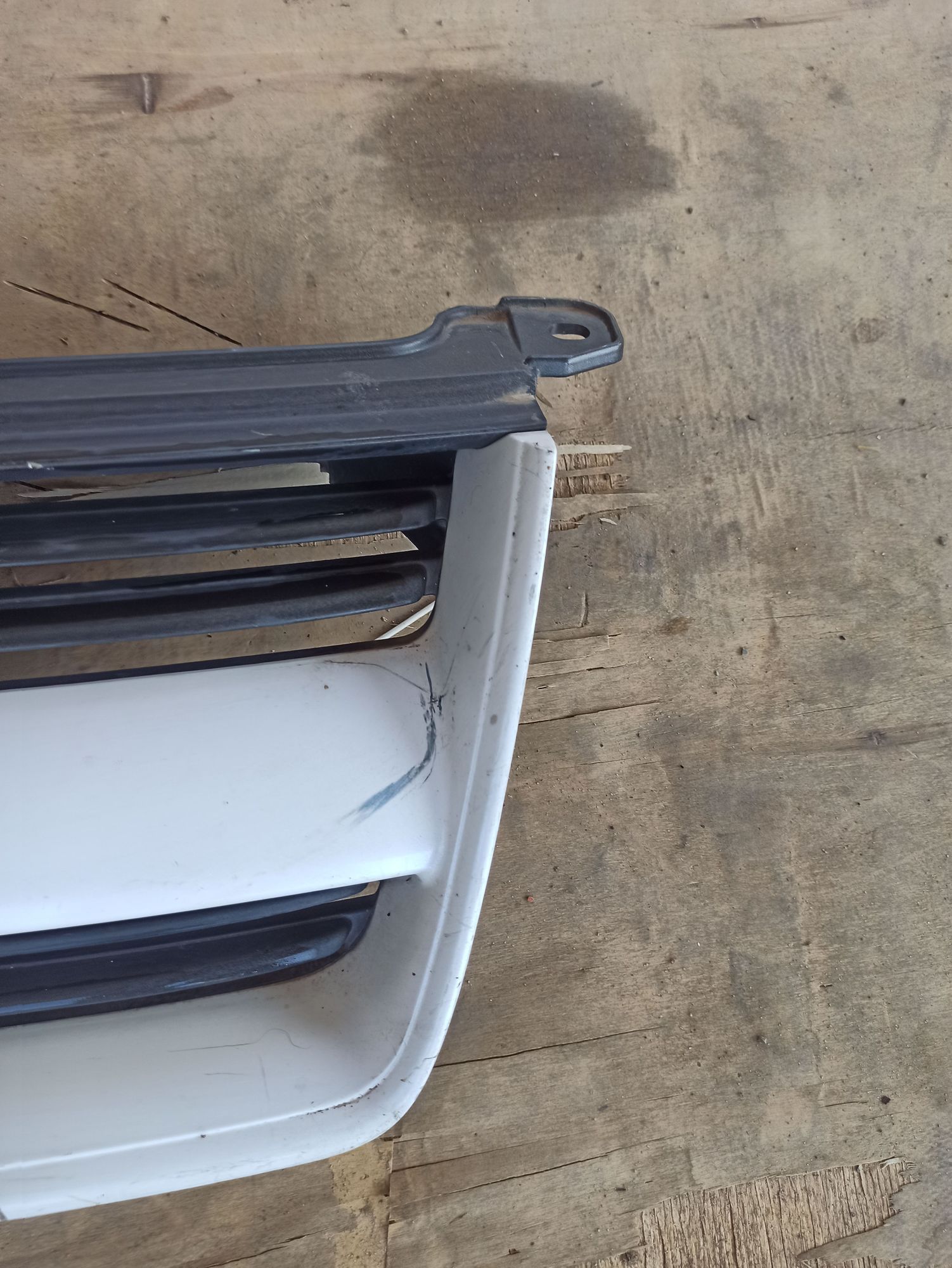 Решетка радиатора Mitsubishi Dion, 600 рублей, Ленина