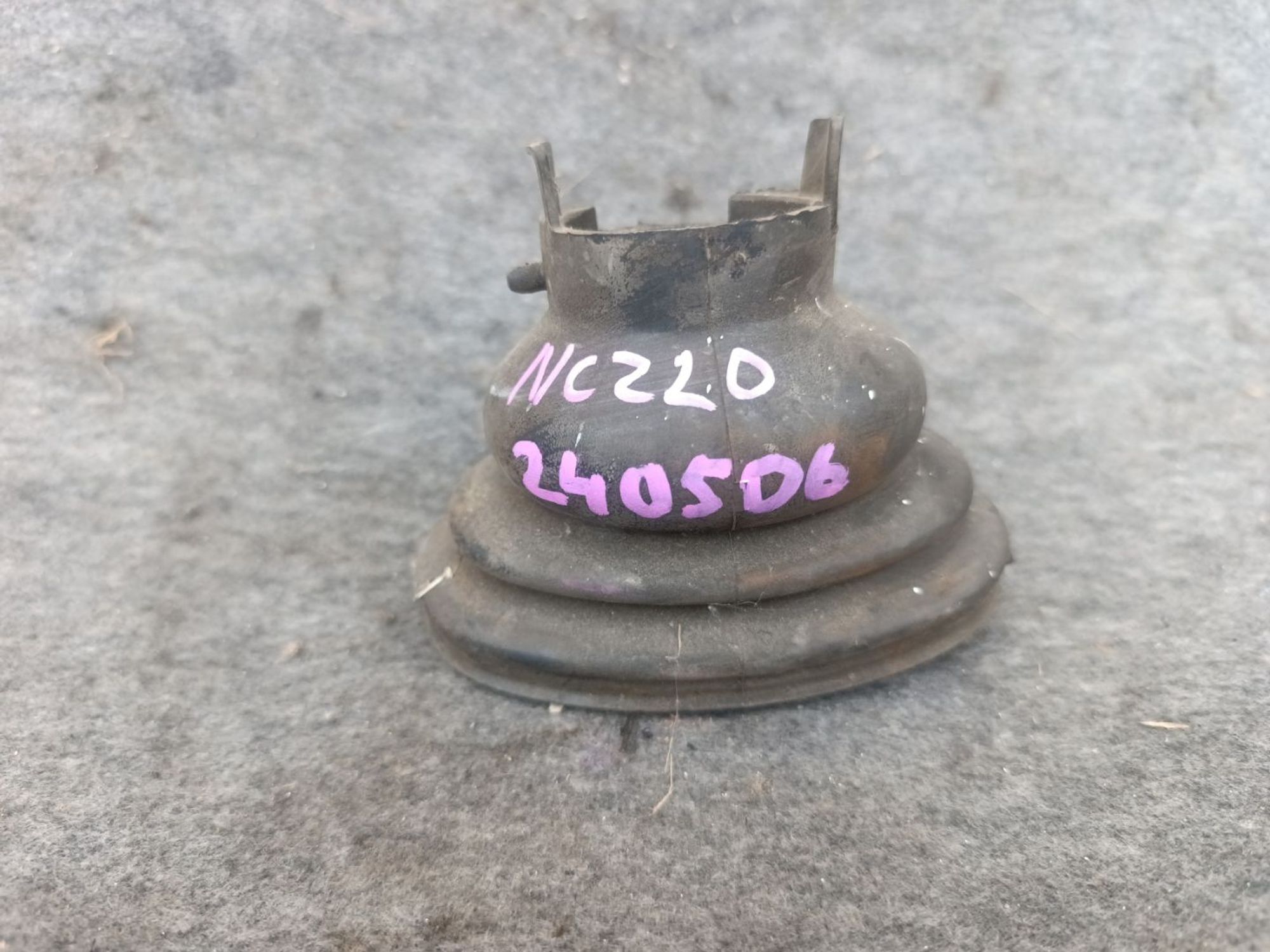 https://ycs.partsauto.market/partsauto-images/thmbs/userImages/d9b05010c61782443e0b3e264cf05921/part/ead51995-9908-4df3-b1e1-4b42beb2859e_1779636548463.jpg