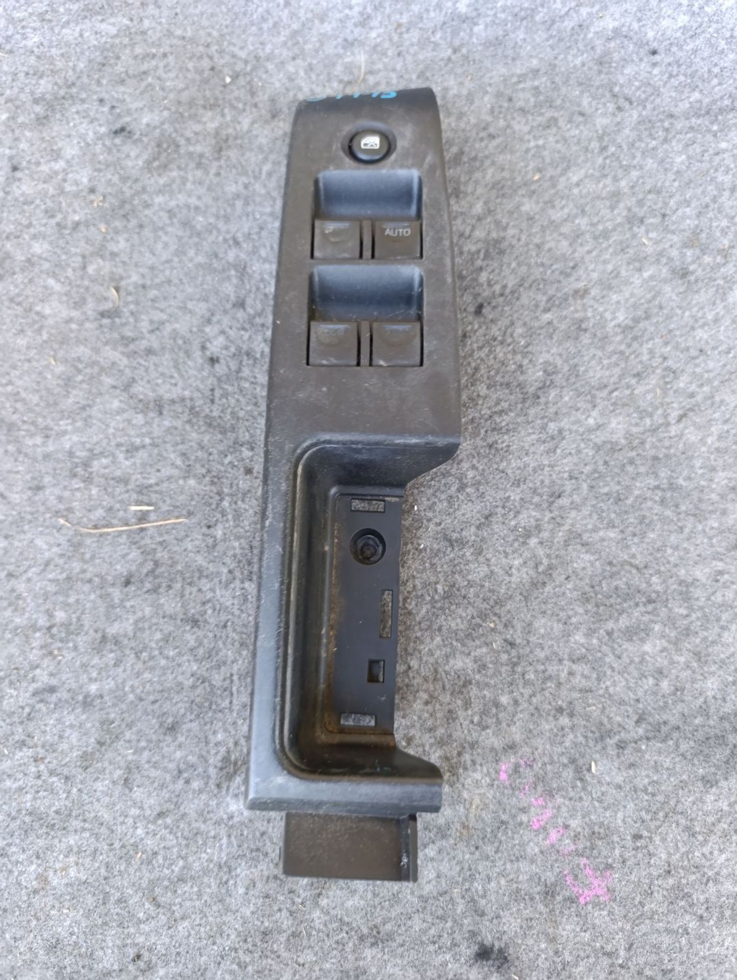 https://ycs.partsauto.market/partsauto-images/thmbs/userImages/d9b05010c61782443e0b3e264cf05921/part/eb3a002f-4bcc-4a51-ac7b-c38aa3fcfb91_1783432346943.jpg