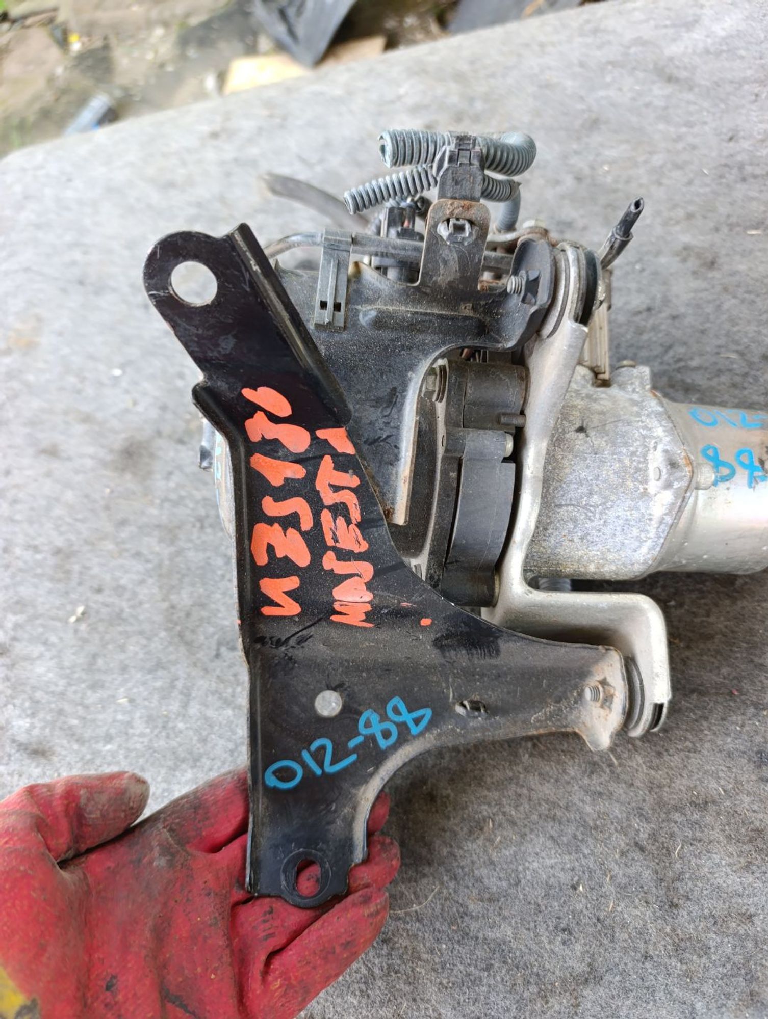 https://ycs.partsauto.market/partsauto-images/thmbs/userImages/d9b05010c61782443e0b3e264cf05921/part/ebacab6f-af09-48cb-8392-4df39dbaa7fb_1783069989128.jpg