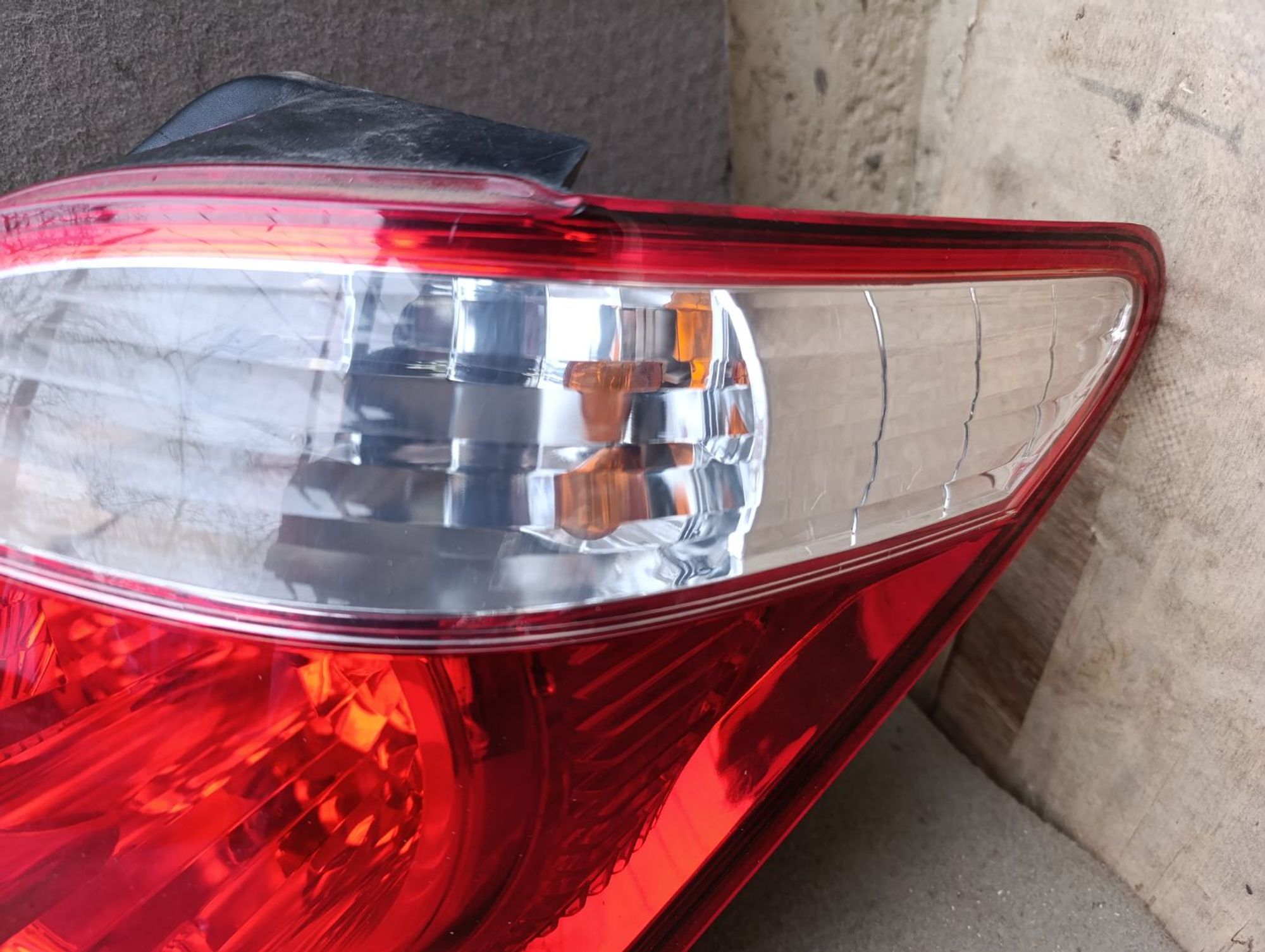 Фонарь,стоп задний правый Toyota Ist Ncp61, 8000 рублей, Ленина