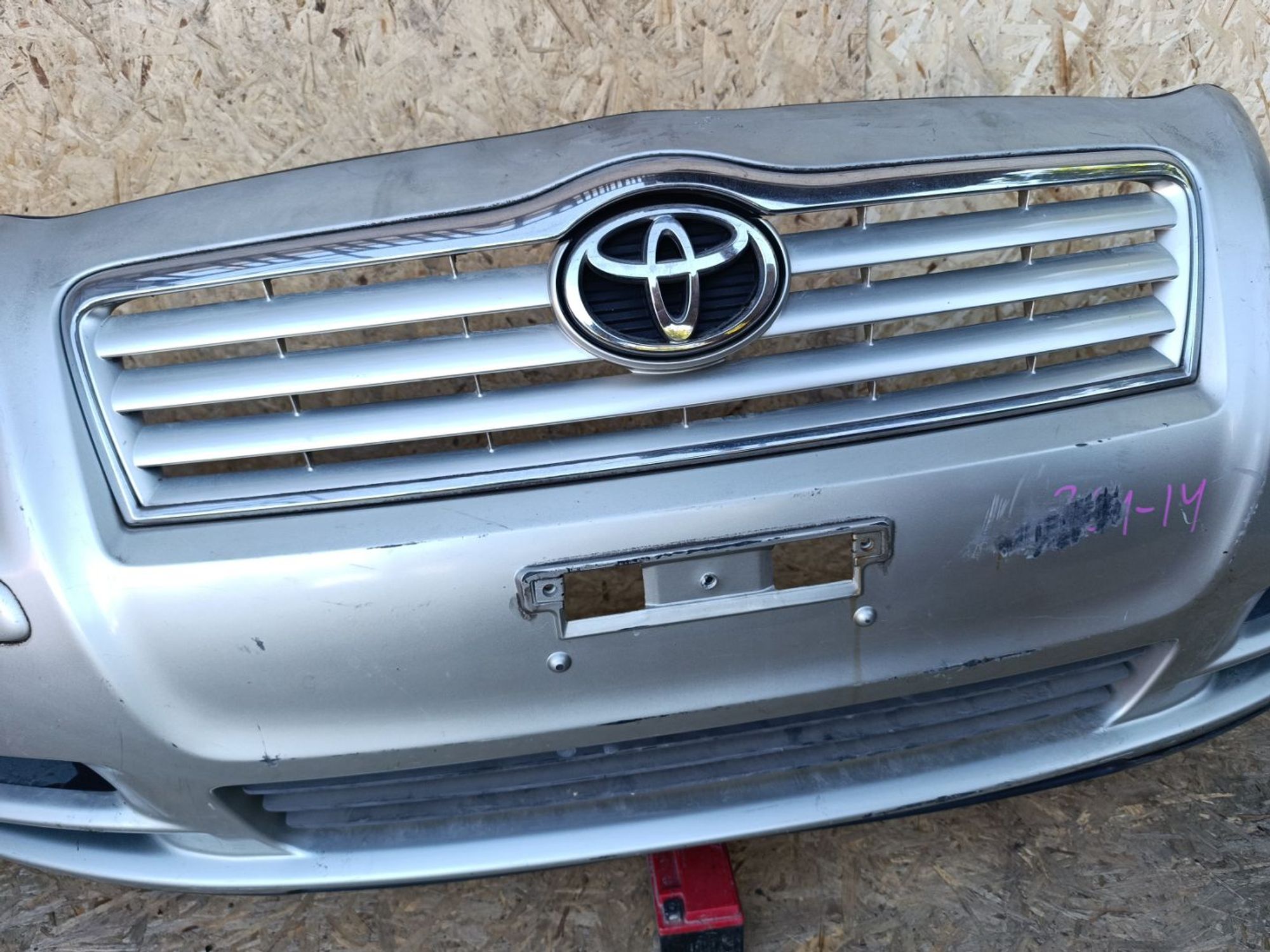Бампер передний Toyota Avensis, AZT250, 16000 рублей, Ленина