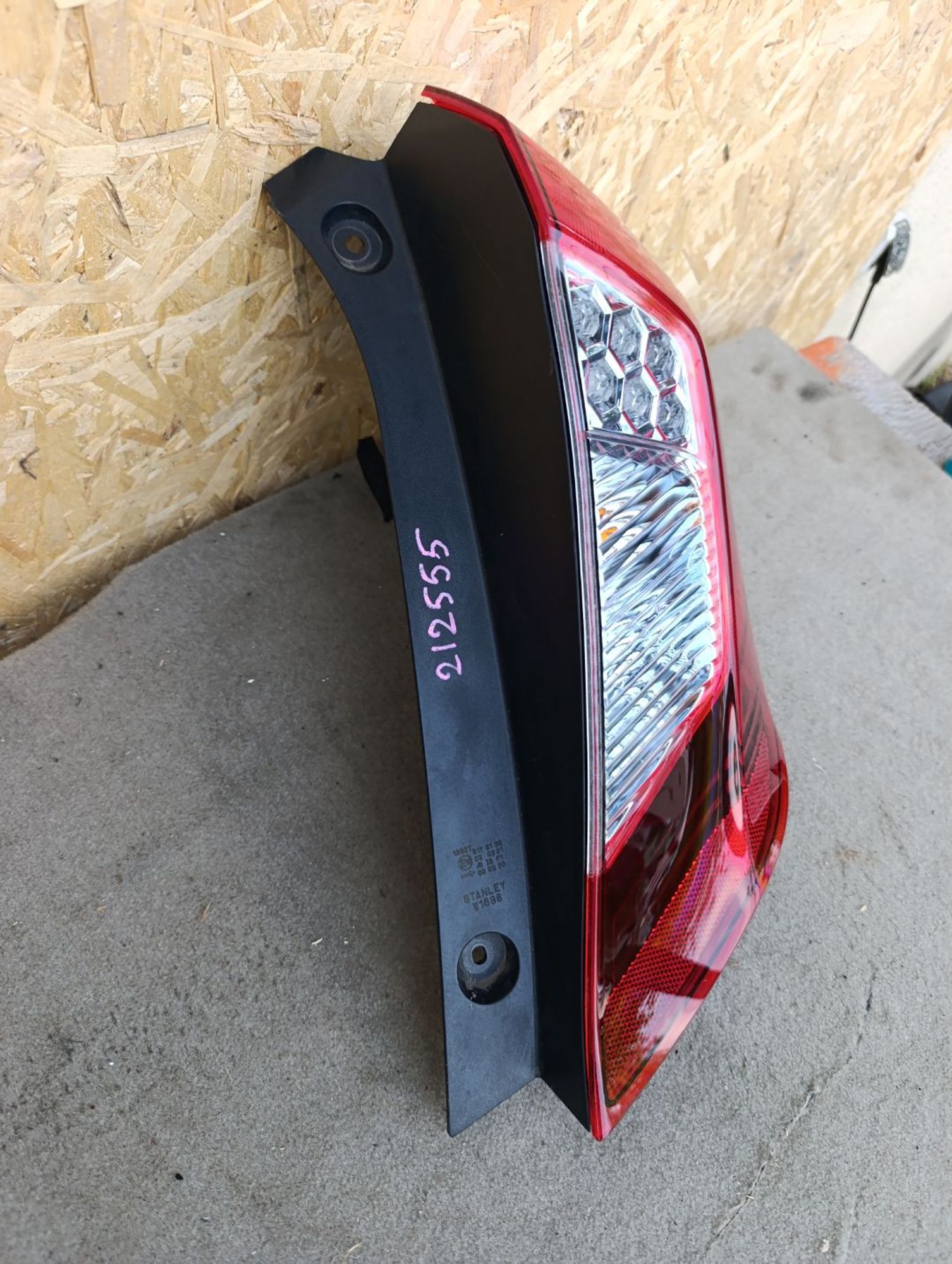 https://ycs.partsauto.market/partsauto-images/thmbs/userImages/d9b05010c61782443e0b3e264cf05921/part/f0ea13c5-5848-440f-afe1-c604b453561f_1784730980259.jpg
