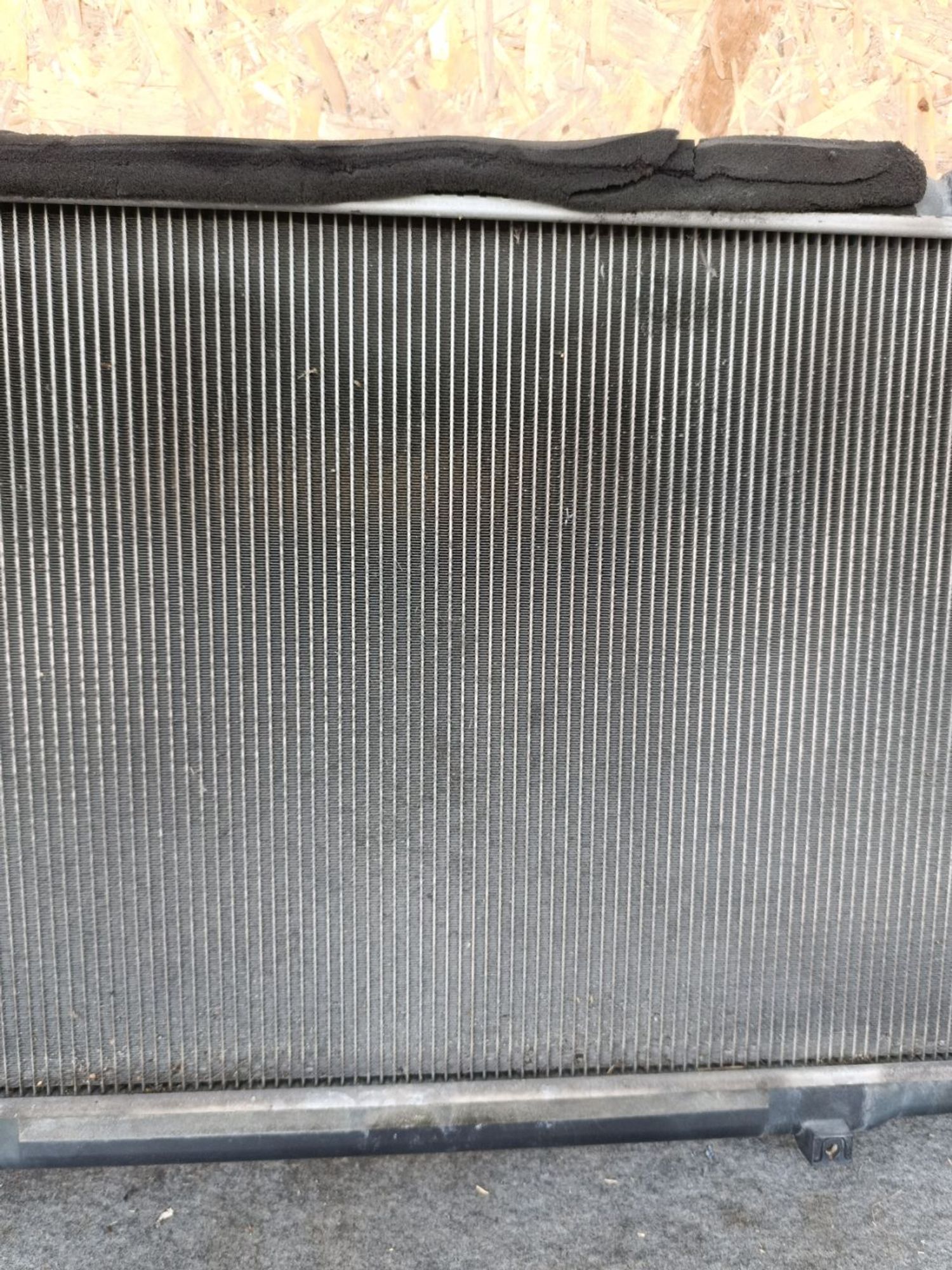 https://ycs.partsauto.market/partsauto-images/thmbs/userImages/d9b05010c61782443e0b3e264cf05921/part/f29c98cf-1dbb-468a-bda2-eac1e23b8ff4_1781097571261.jpg