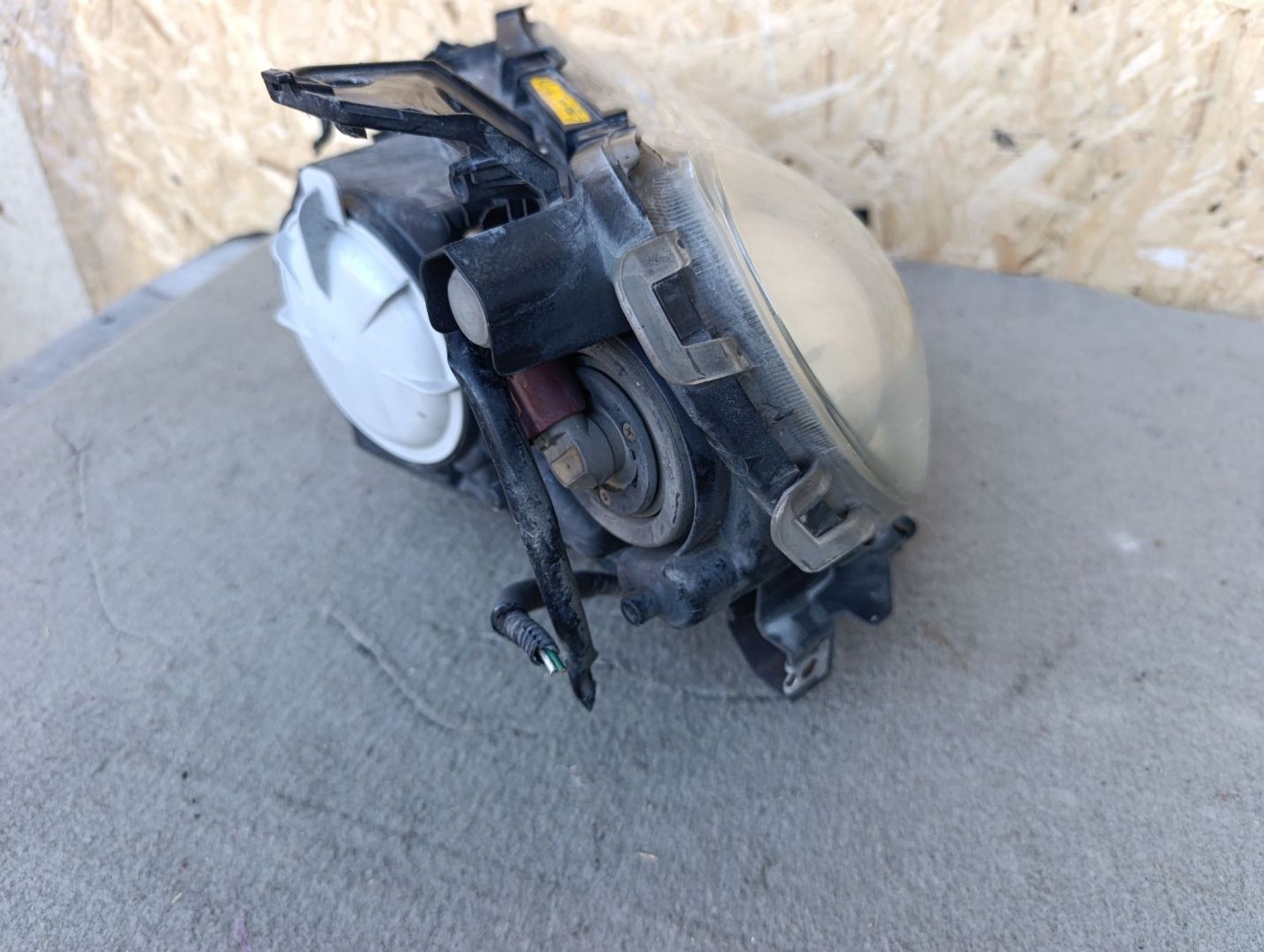 https://ycs.partsauto.market/partsauto-images/thmbs/userImages/d9b05010c61782443e0b3e264cf05921/part/f2d77fa2-30df-4c5e-81d9-41a5cb2cc282_1785336804401.jpg