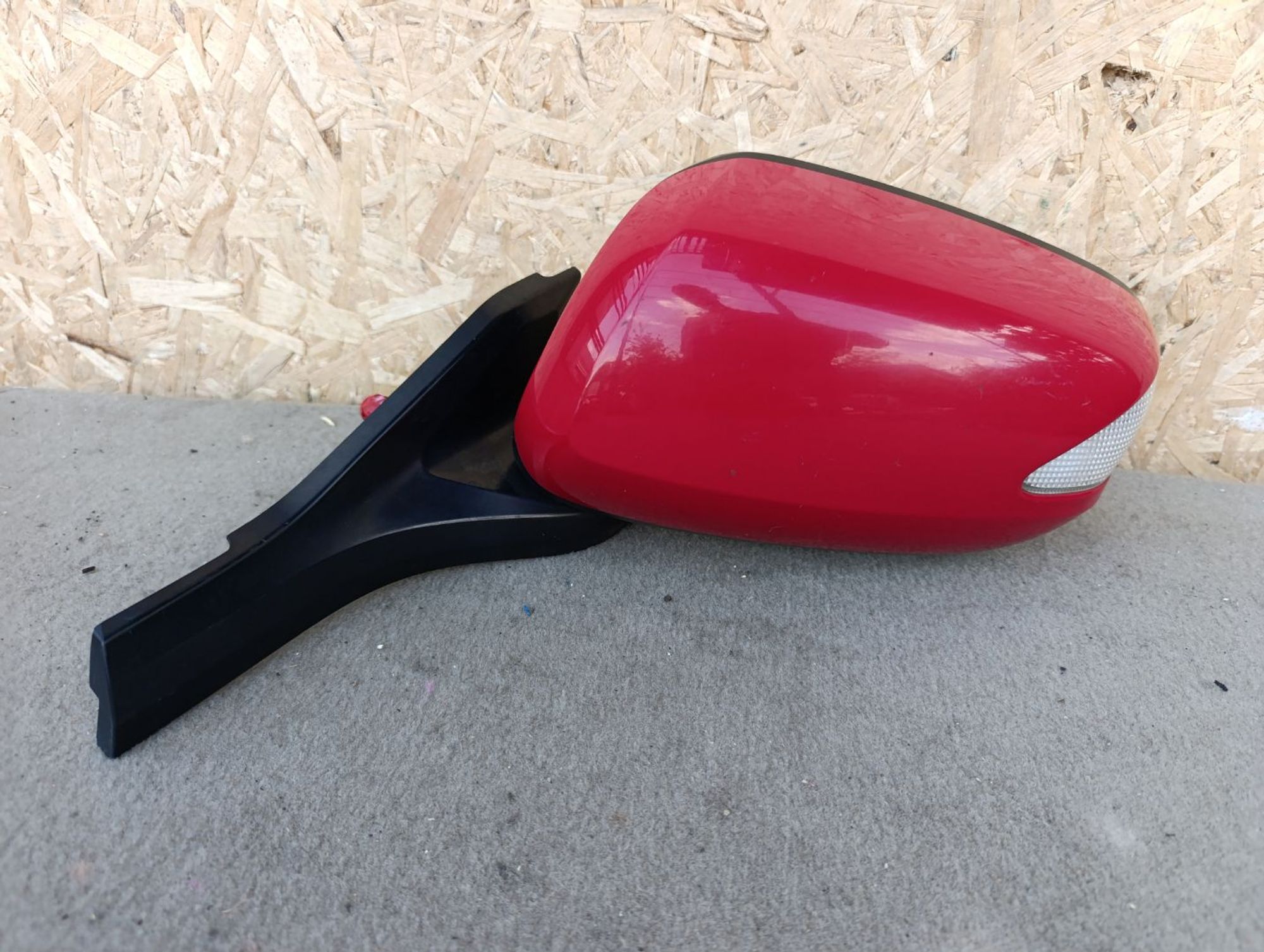 https://ycs.partsauto.market/partsauto-images/thmbs/userImages/d9b05010c61782443e0b3e264cf05921/part/f428b28c-80de-41e2-9fb2-34d9b84f9f2a_1785767181075.jpg