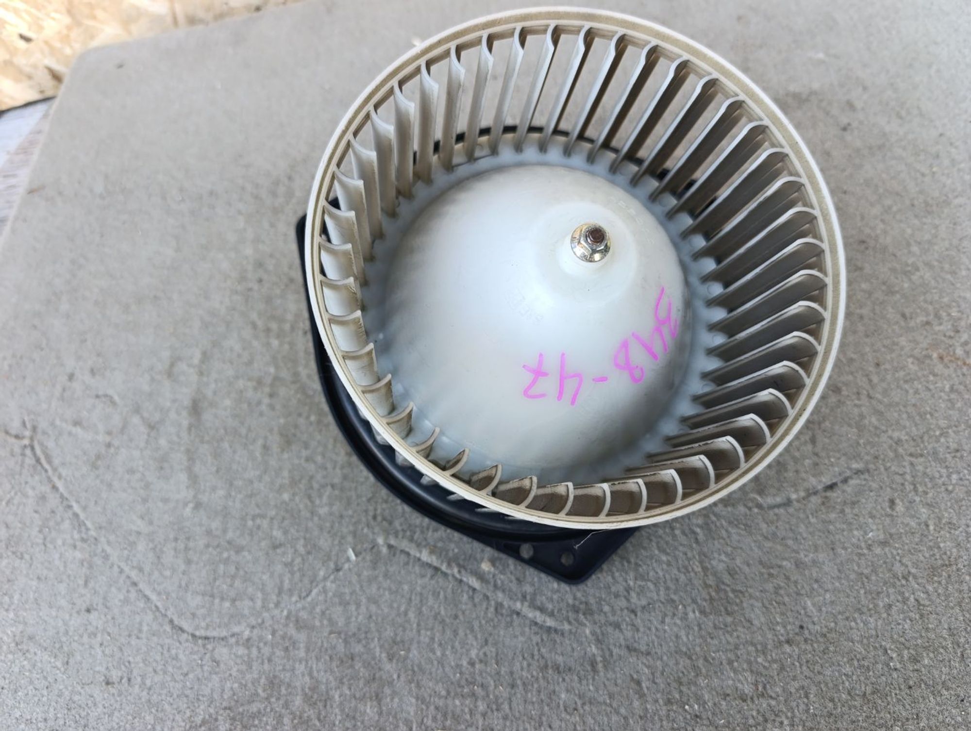 https://ycs.partsauto.market/partsauto-images/thmbs/userImages/d9b05010c61782443e0b3e264cf05921/part/f67e7a35-56e5-4efe-a82b-b4a6f7b5c256_1785423654542.jpg