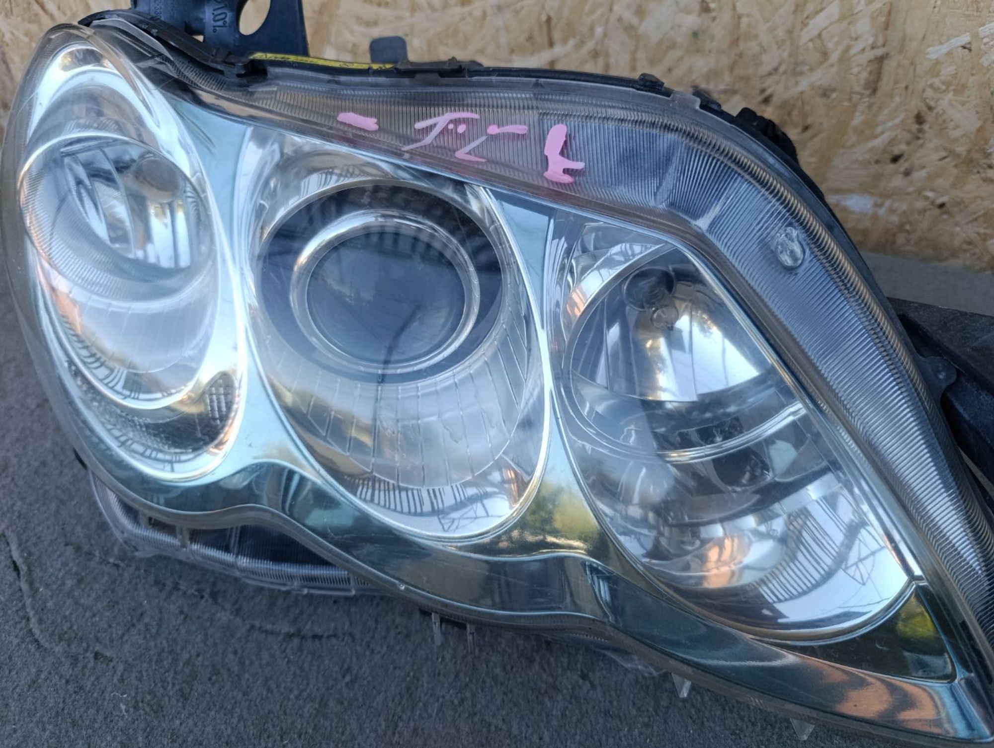 Фара правая Toyota Mark X GRX120 22-330, 5000 рублей, Ленина