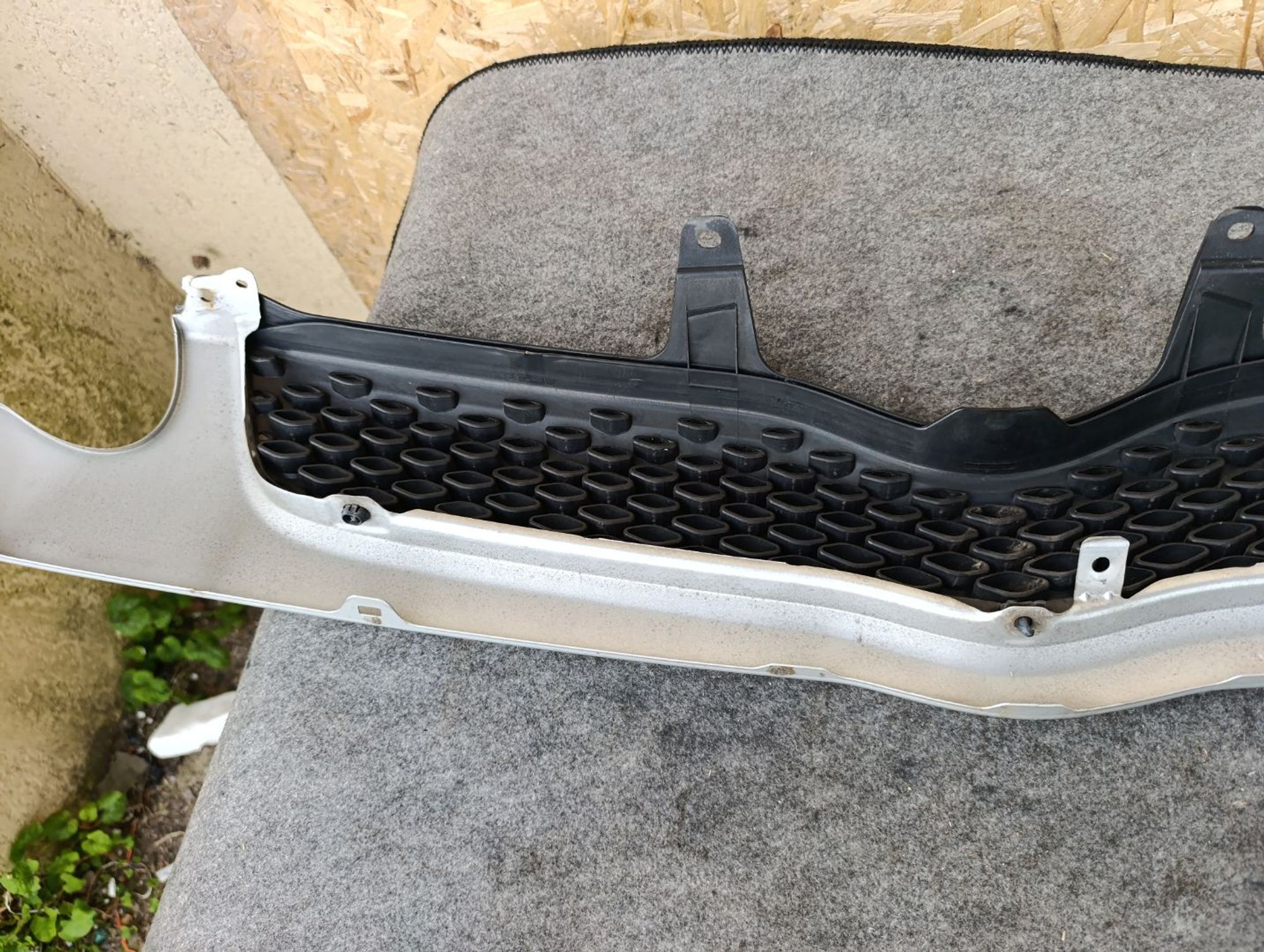 https://ycs.partsauto.market/partsauto-images/thmbs/userImages/d9b05010c61782443e0b3e264cf05921/part/f98a8dbf-86ec-4b63-aaba-7384e3ce9ef4_1783525255748.jpg