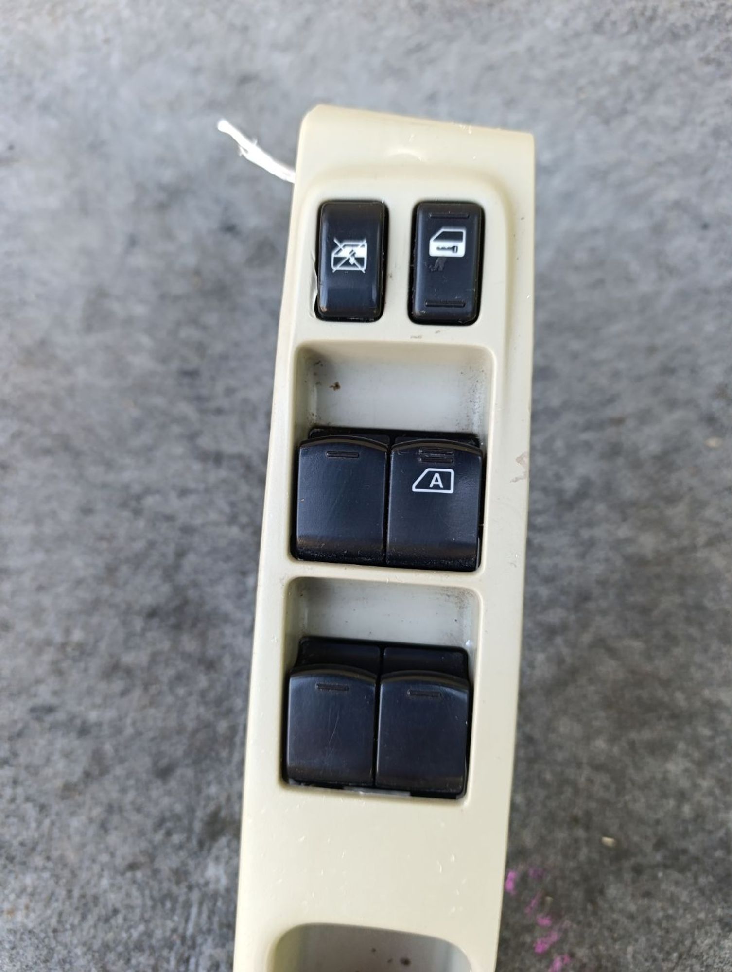 https://ycs.partsauto.market/partsauto-images/thmbs/userImages/d9b05010c61782443e0b3e264cf05921/part/fa5cd4e9-45cf-447f-b58c-73dfcdbaa097_1783337679913.jpg