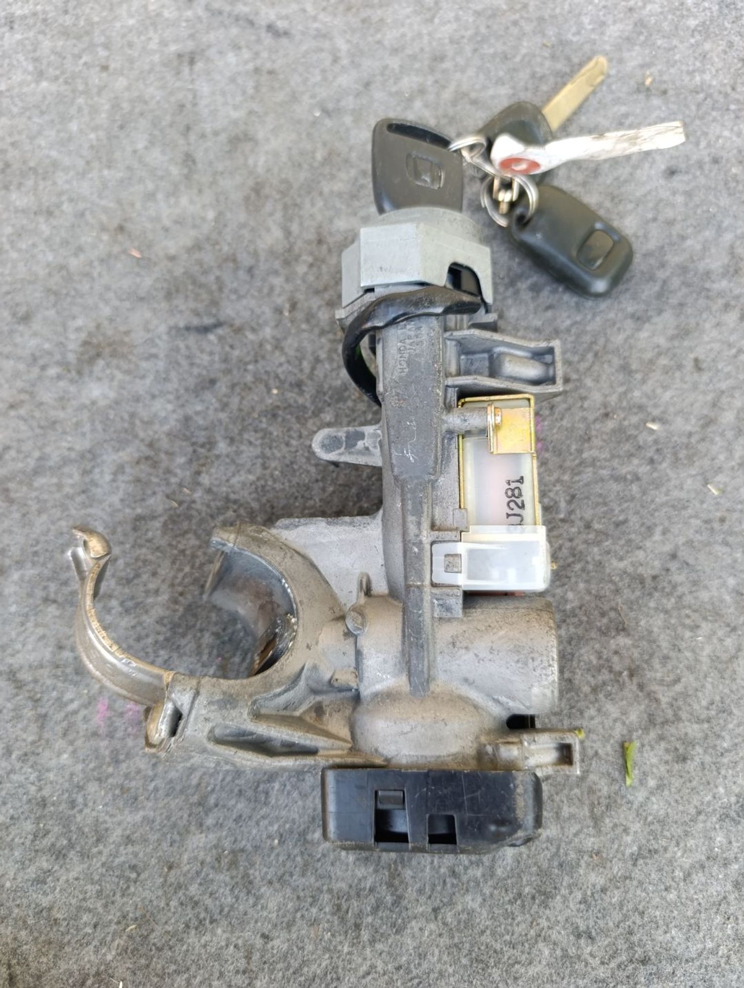 https://ycs.partsauto.market/partsauto-images/thmbs/userImages/d9b05010c61782443e0b3e264cf05921/part/fa8b5e5c-3e1e-466f-a373-b90c38859594_1783436514520.jpg