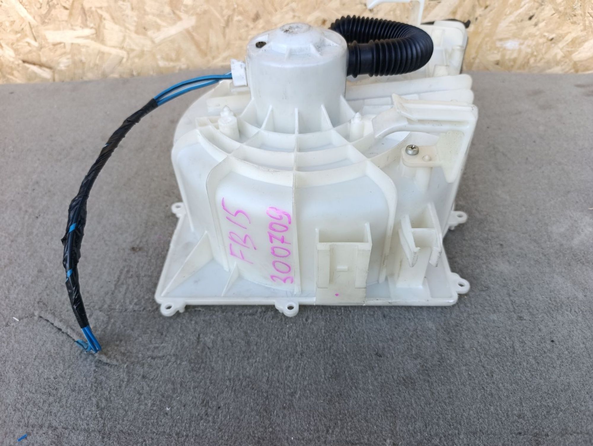 https://ycs.partsauto.market/partsauto-images/thmbs/userImages/d9b05010c61782443e0b3e264cf05921/part/fe2594ac-c971-4129-9c1b-ced971363609_1785417428708.jpg