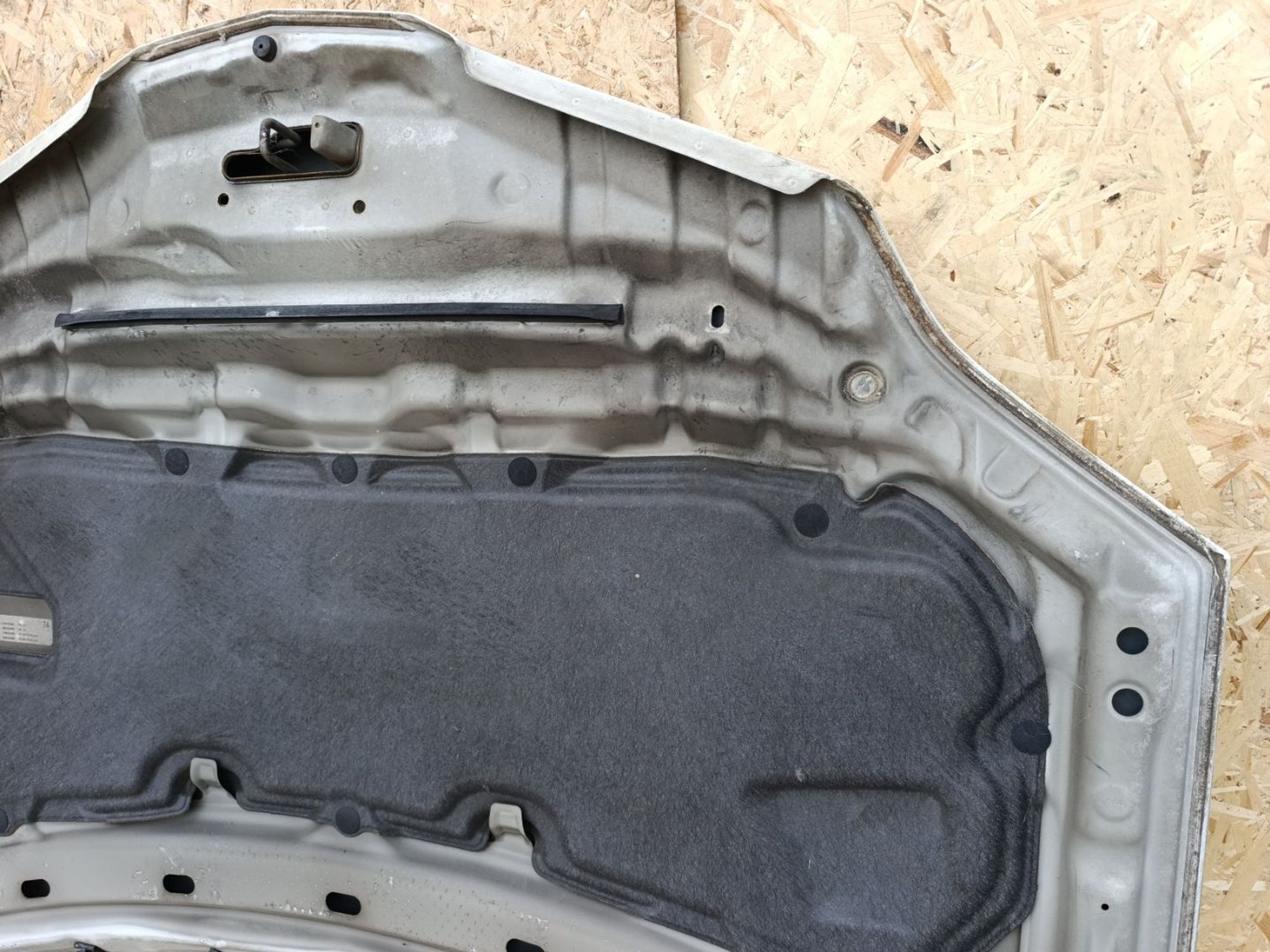 https://ycs.partsauto.market/partsauto-images/thmbs/userImages/d9b05010c61782443e0b3e264cf05921/part/feb28ec8-2fd5-4145-b18b-f1c78a9f4a1d_1781876661244.jpg