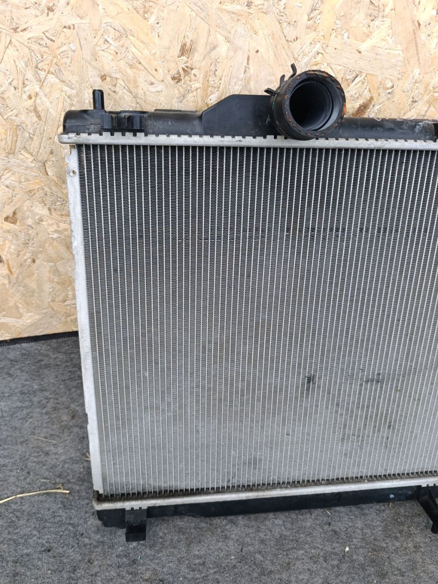 https://ycs.partsauto.market/partsauto-images/thmbs/userImages/d9b05010c61782443e0b3e264cf05921/part/ffd49056-e89c-43bd-a376-652123d3a9ee_1781098348446.jpg