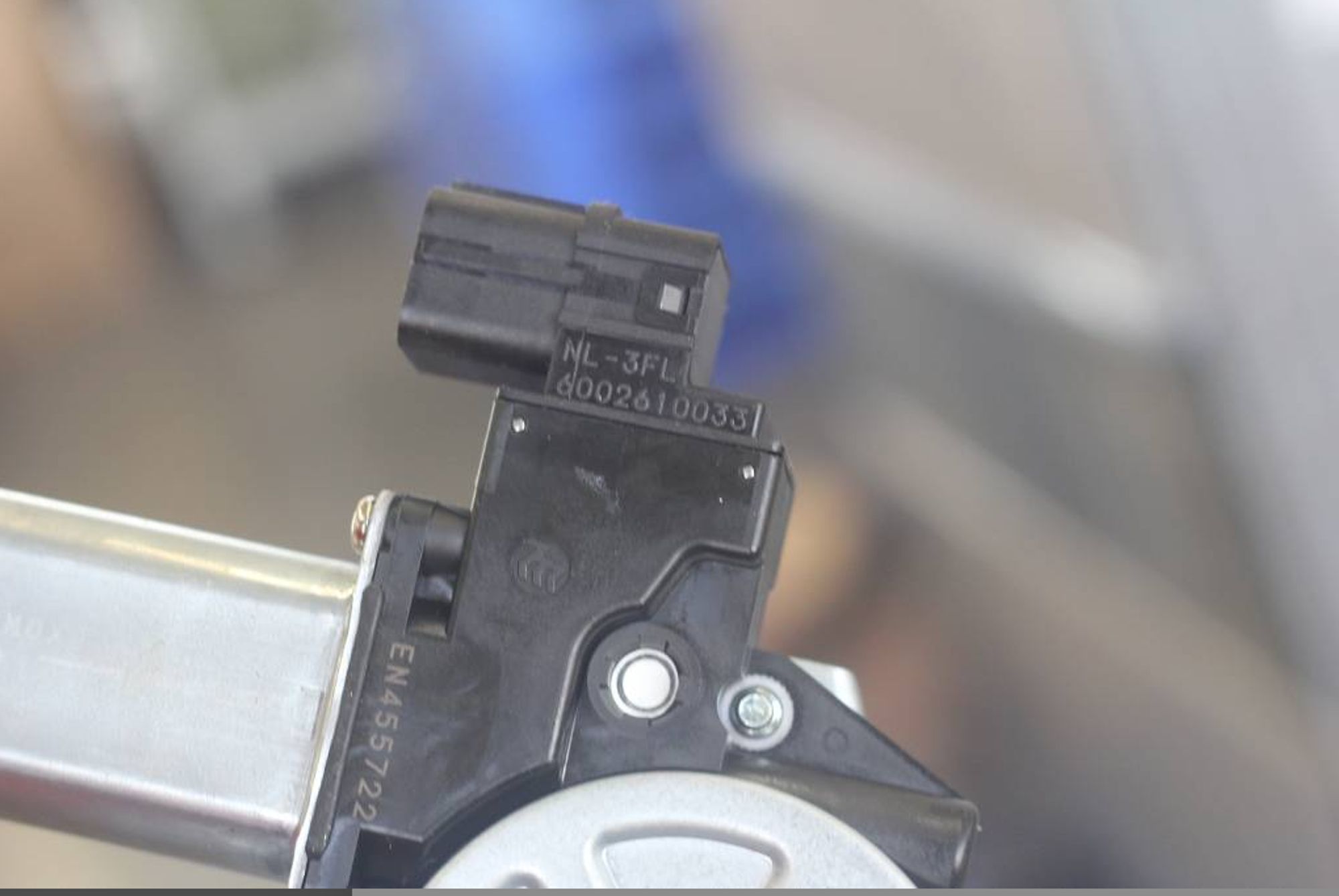 СТЕКЛОПОДЪЕМНИК ПЕРЕДНИЙ ЛЕВЫЙ, 3505 рублей, Сургут