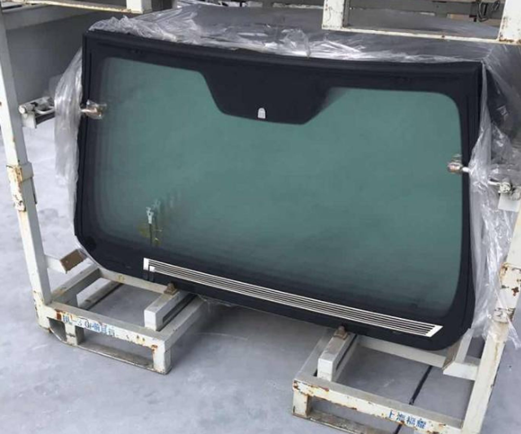 Стекло заднее NL3 GL/GT, 11910 рублей, Сургут