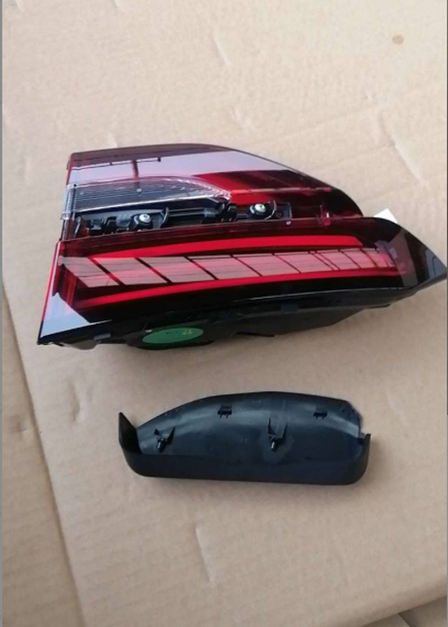 ФОНАРЬ ЗАДНИЙ ПРАВЫЙ COOLRAY SX11LA (НА КРЫШКУ БАГАЖНИКА), 30649 рублей, Сургут