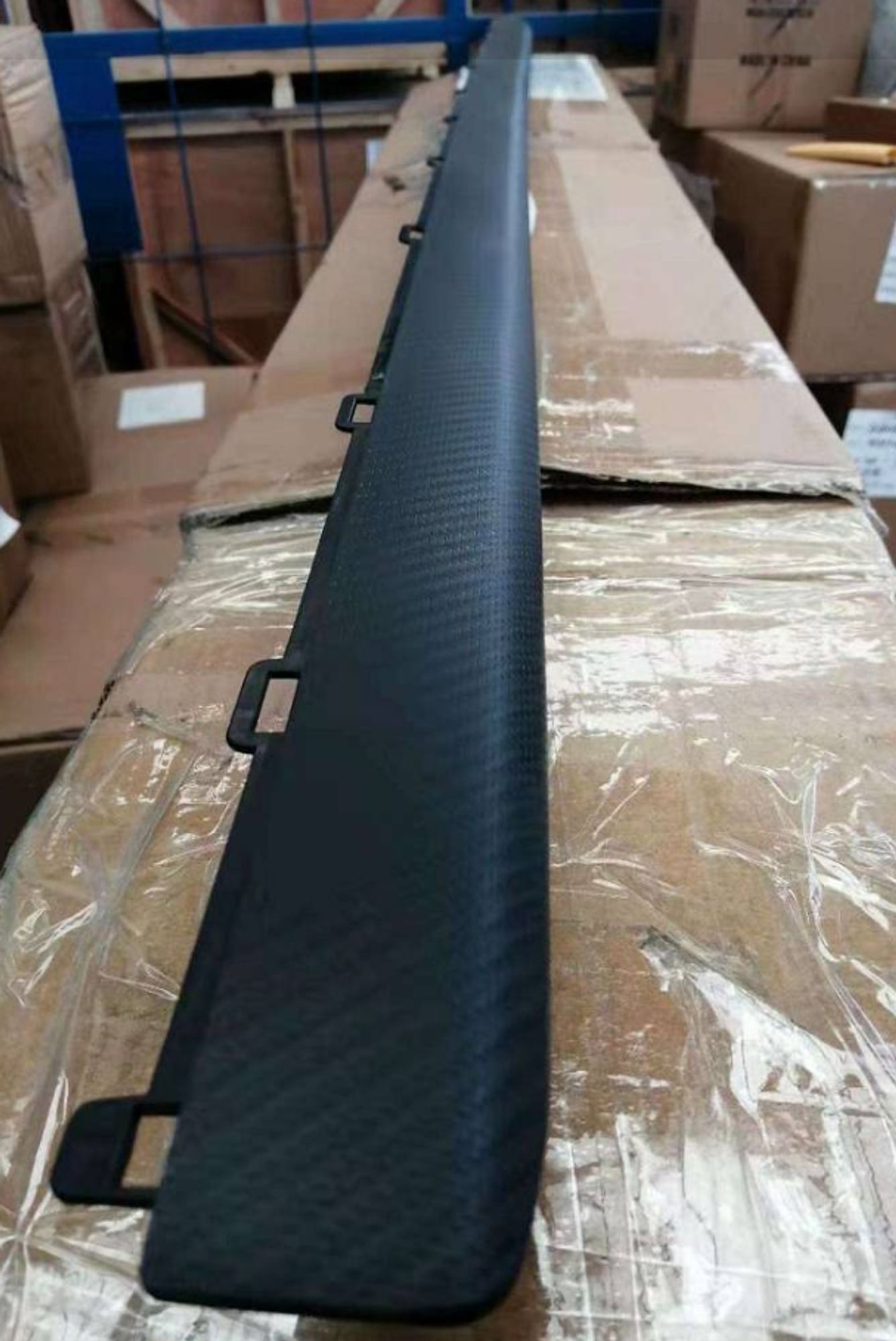 Накладка порога правая SX11, 8605 рублей, Сургут