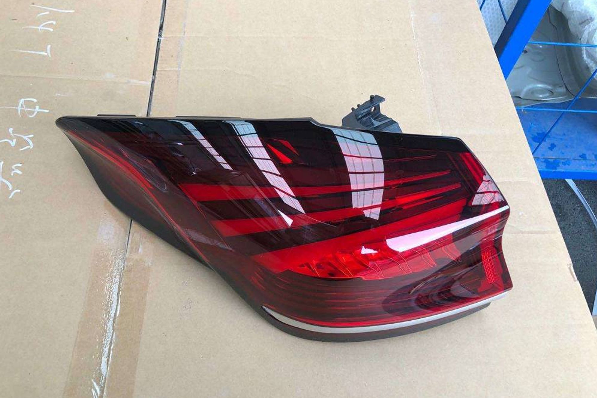 Фонарь задний левый внешний NL3B, 56087 рублей, Сургут