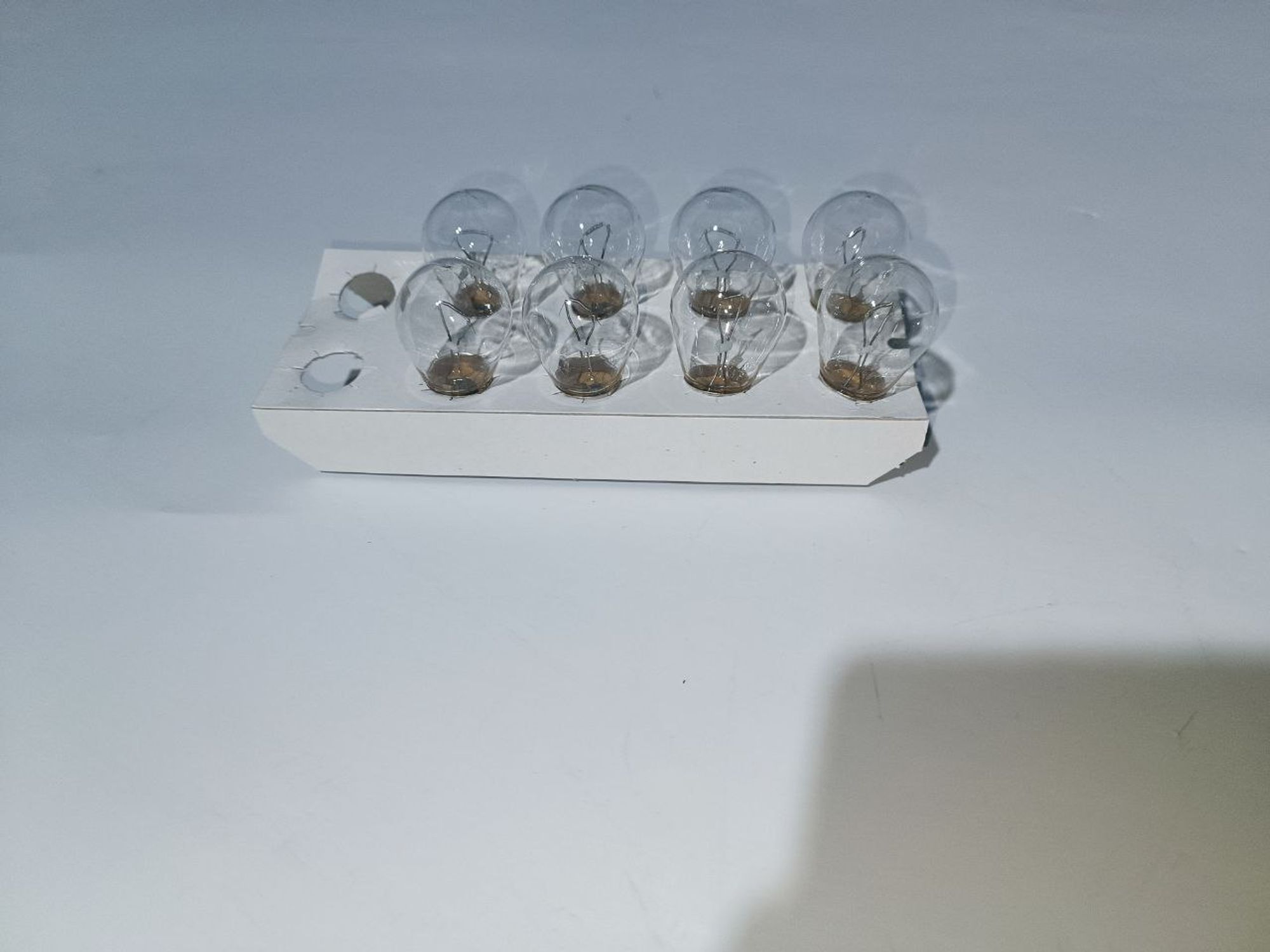 Лампа одноконтактная 12V 21W (белая), 36 рублей, Сургут