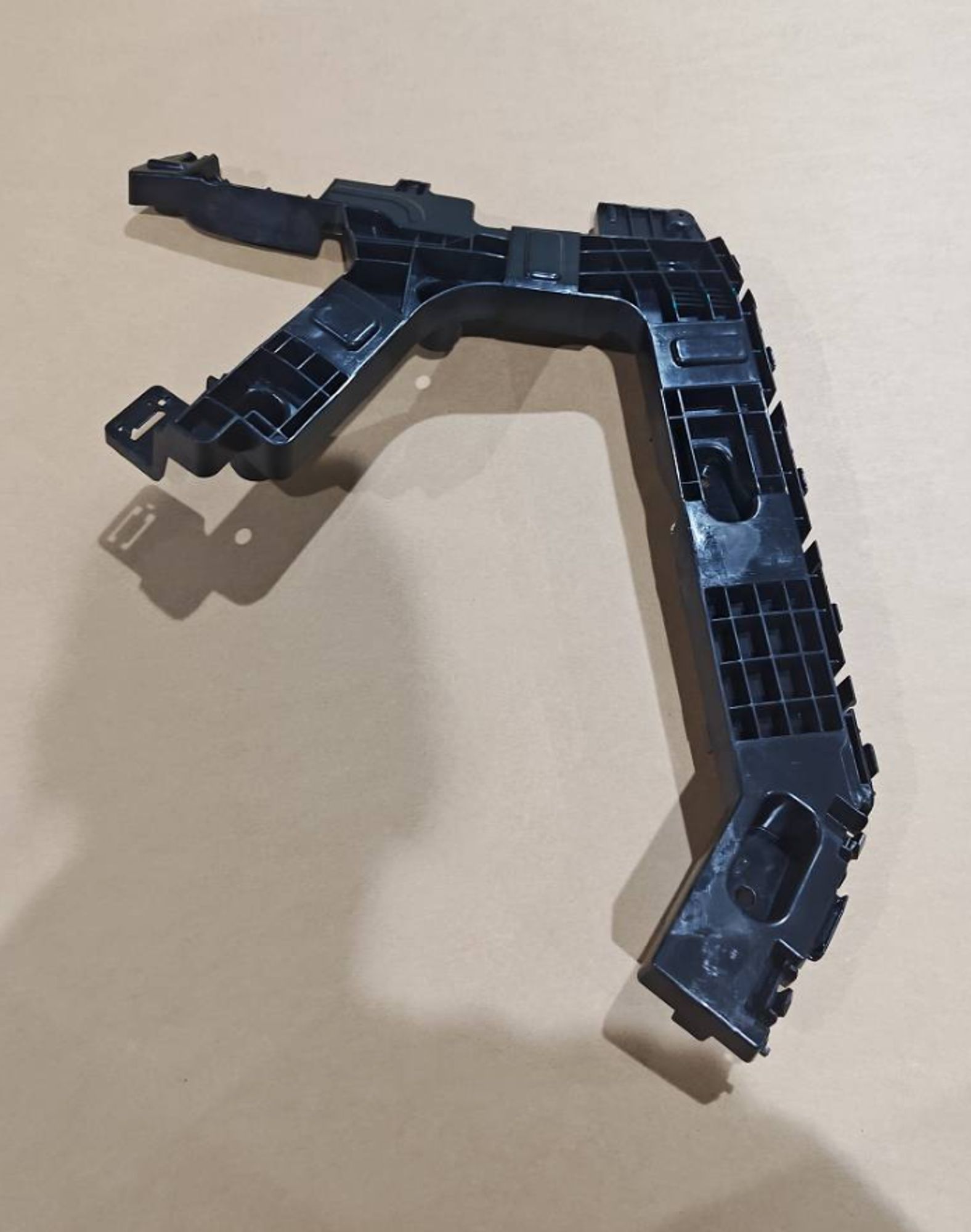 КРОНШТЕЙН ЗАДНЕГО БАМПЕРА ЛЕВЫЙ /KX-11/, 2247 рублей, Сургут