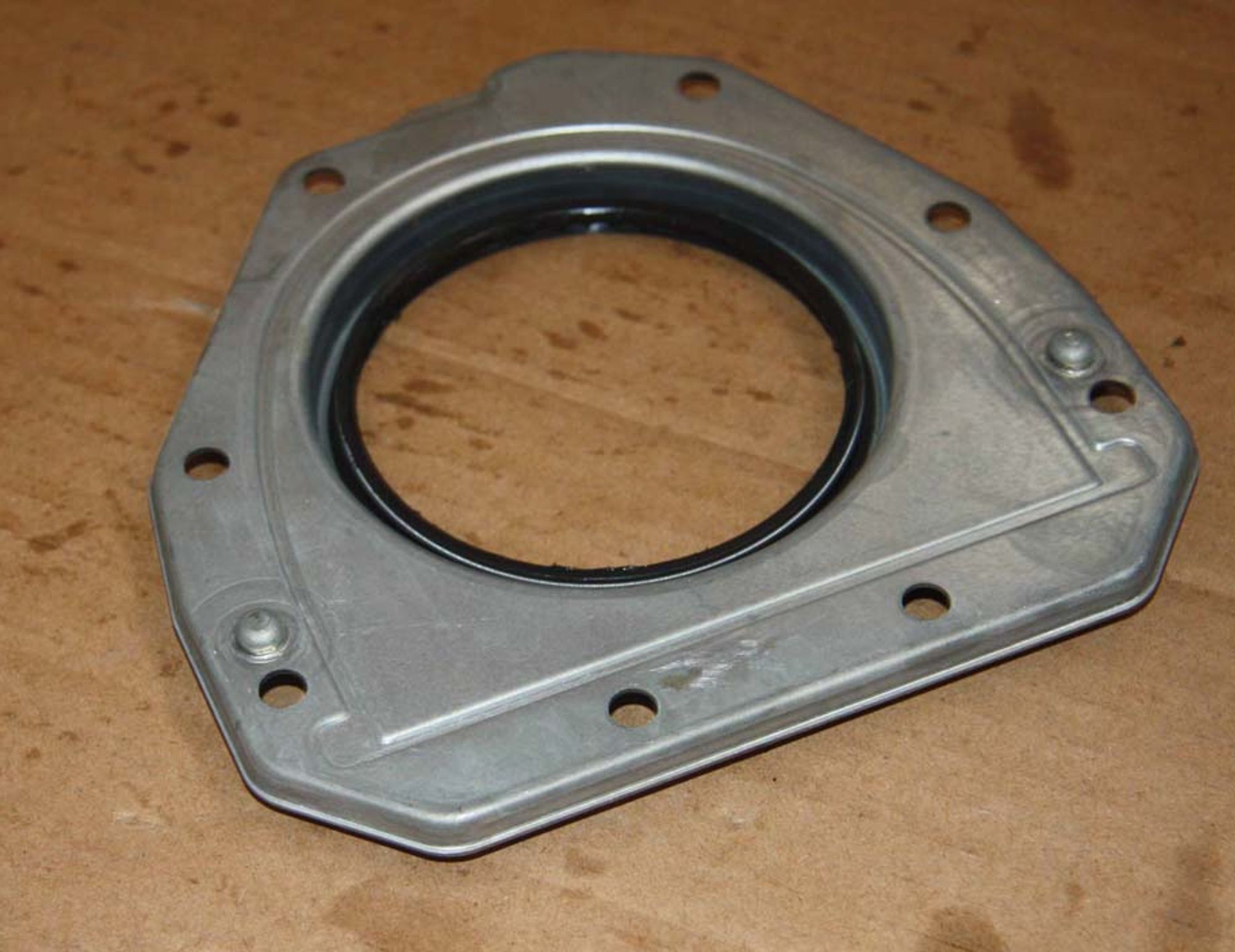 САЛЬНИК ЗАДНИЙ КОЛЕНВАЛА /KC-1/NL-3/, 3341 рублей, Сургут