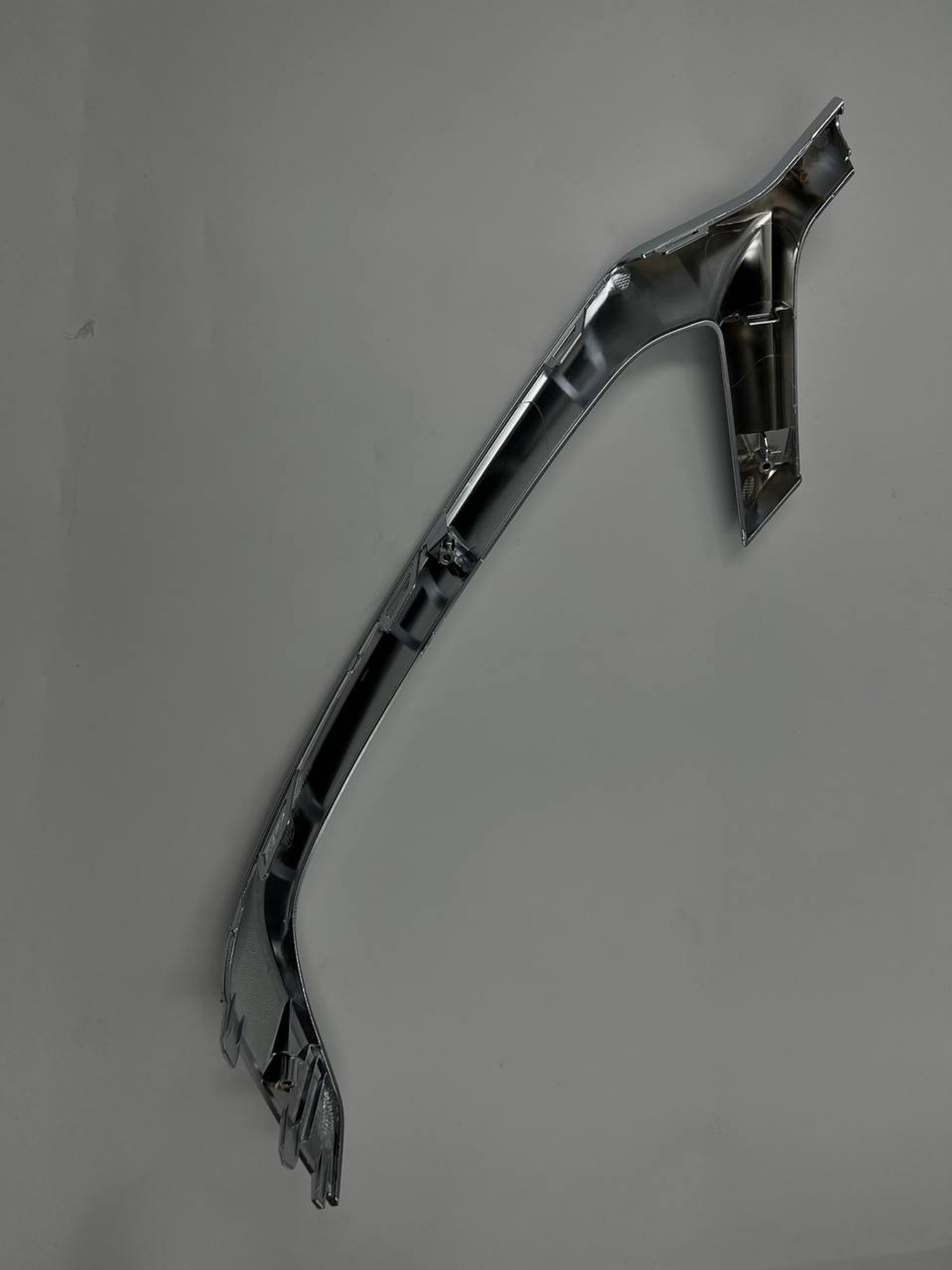 Накладка верхняя переднего бампера правая SX11, 5973 рублей, Сургут