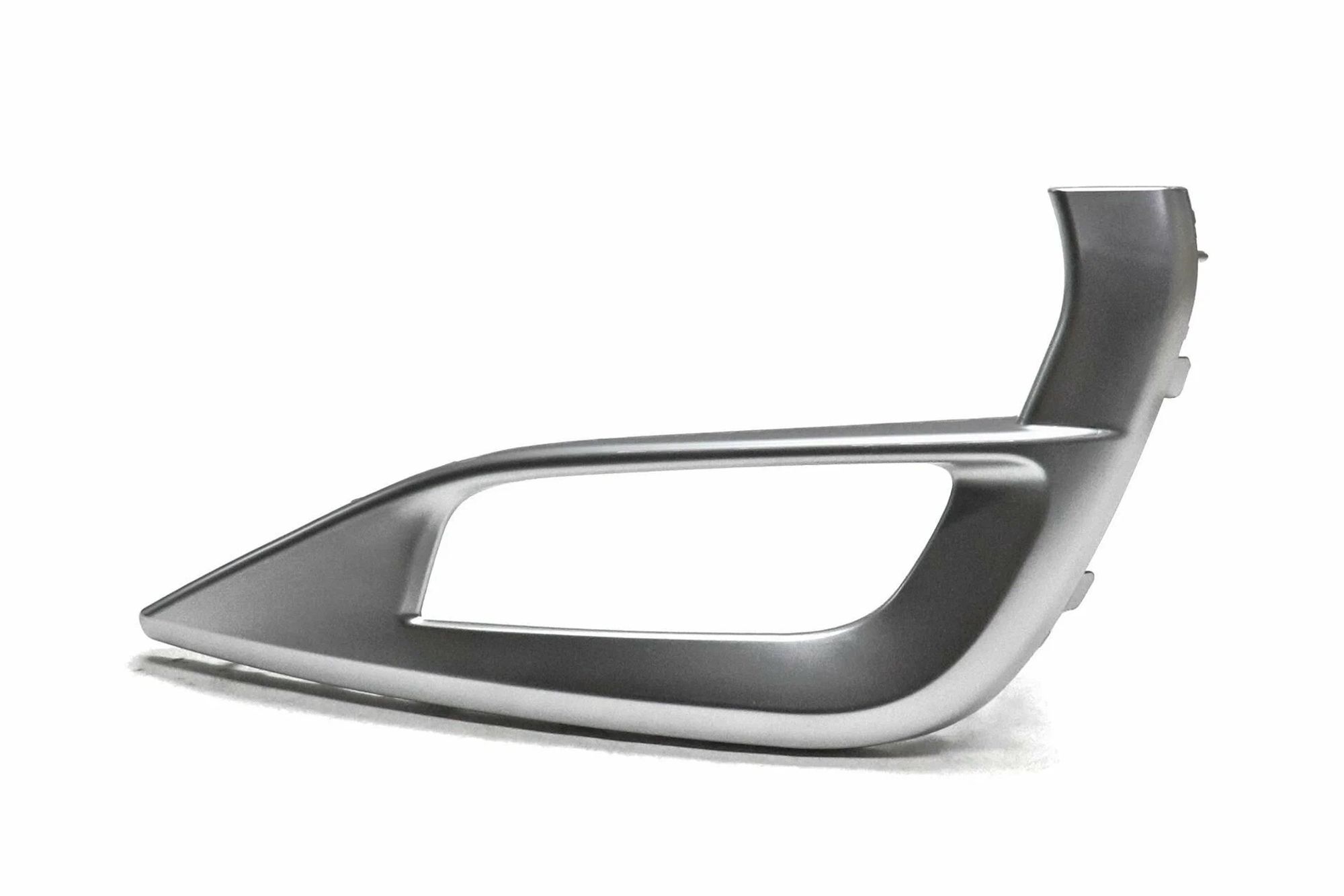 Накладка противотуманной фары правая Geely Atlas, 6959 рублей, Сургут