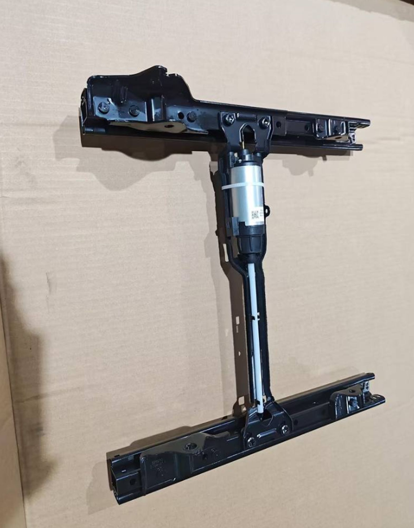 САЛАЗКИ КАРКАСА ПЕРЕДНЕГО ПРАВОГО СИДЕНЬЯ FY-11, 21505 рублей, Сургут