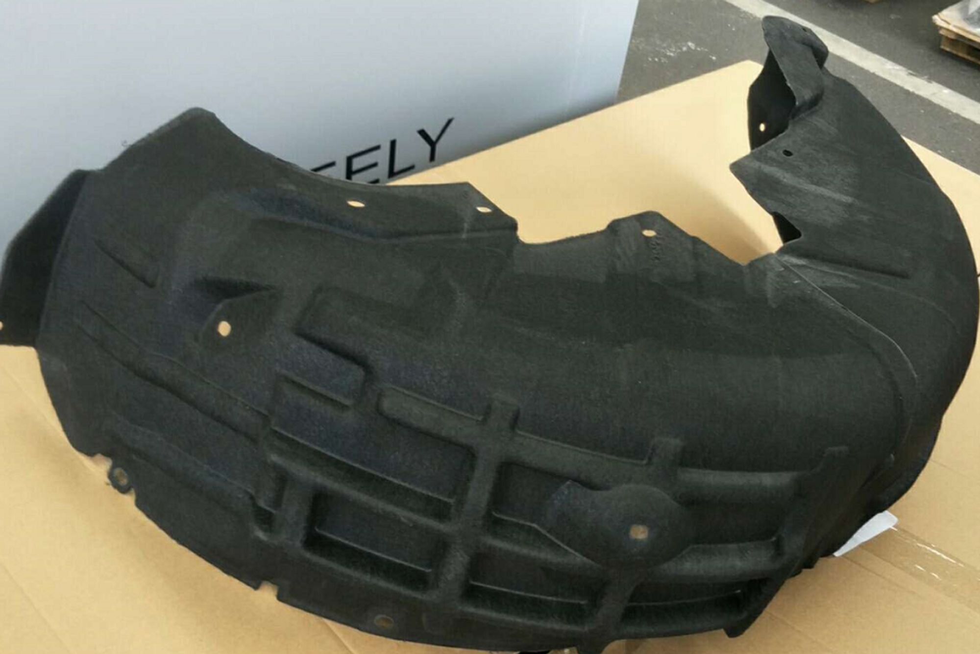 Подкрылок задний правый NL3B, 7135 рублей, Сургут