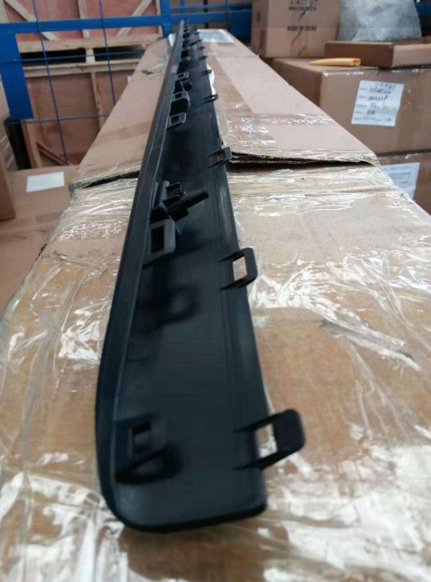 Накладка порога правая SX11, 8605 рублей, Сургут